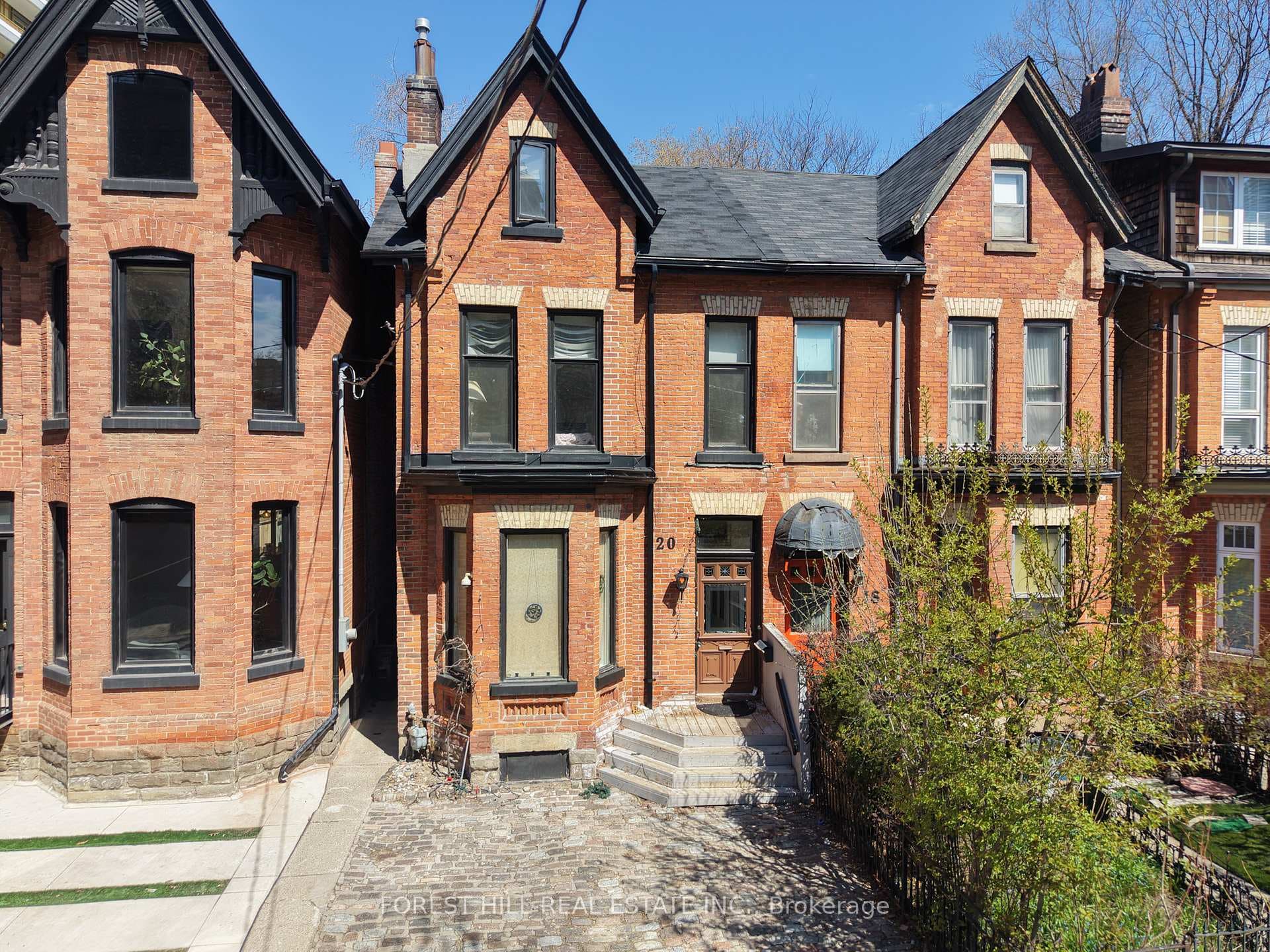 20 Webster Avenue, Annex / Yorkville / Summerhill, ON M5R 1N7 - Photo 1