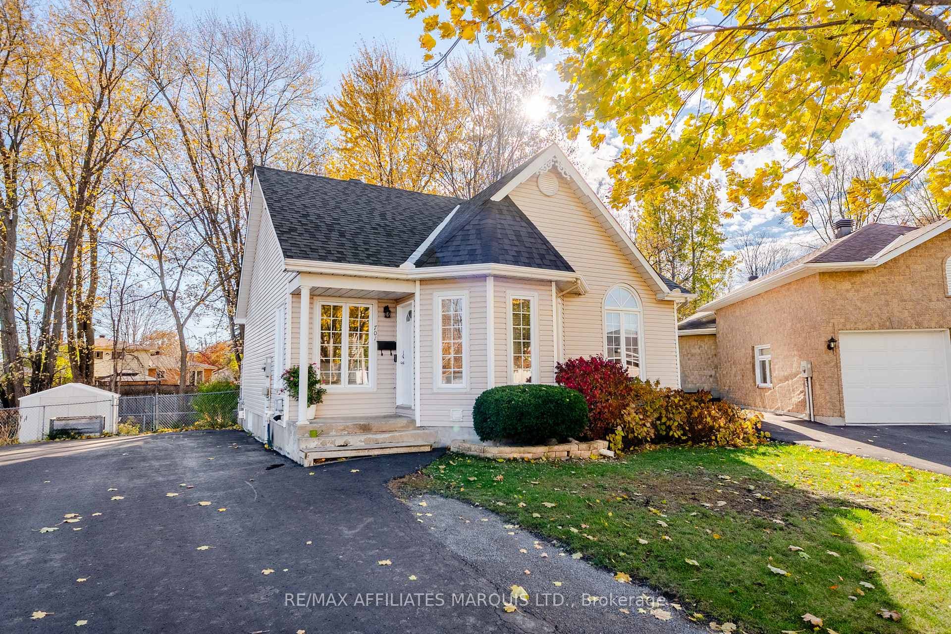 701 Robin Court, Cornwall