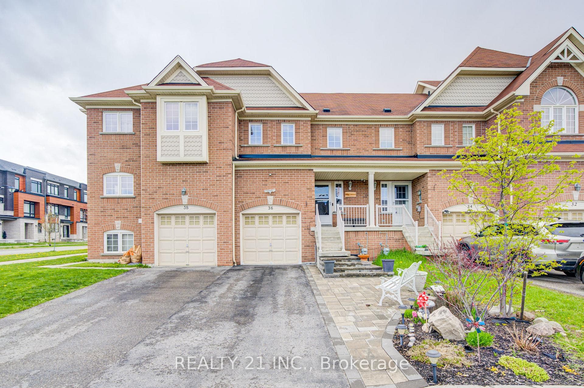 36 Lurcook Street, Ajax