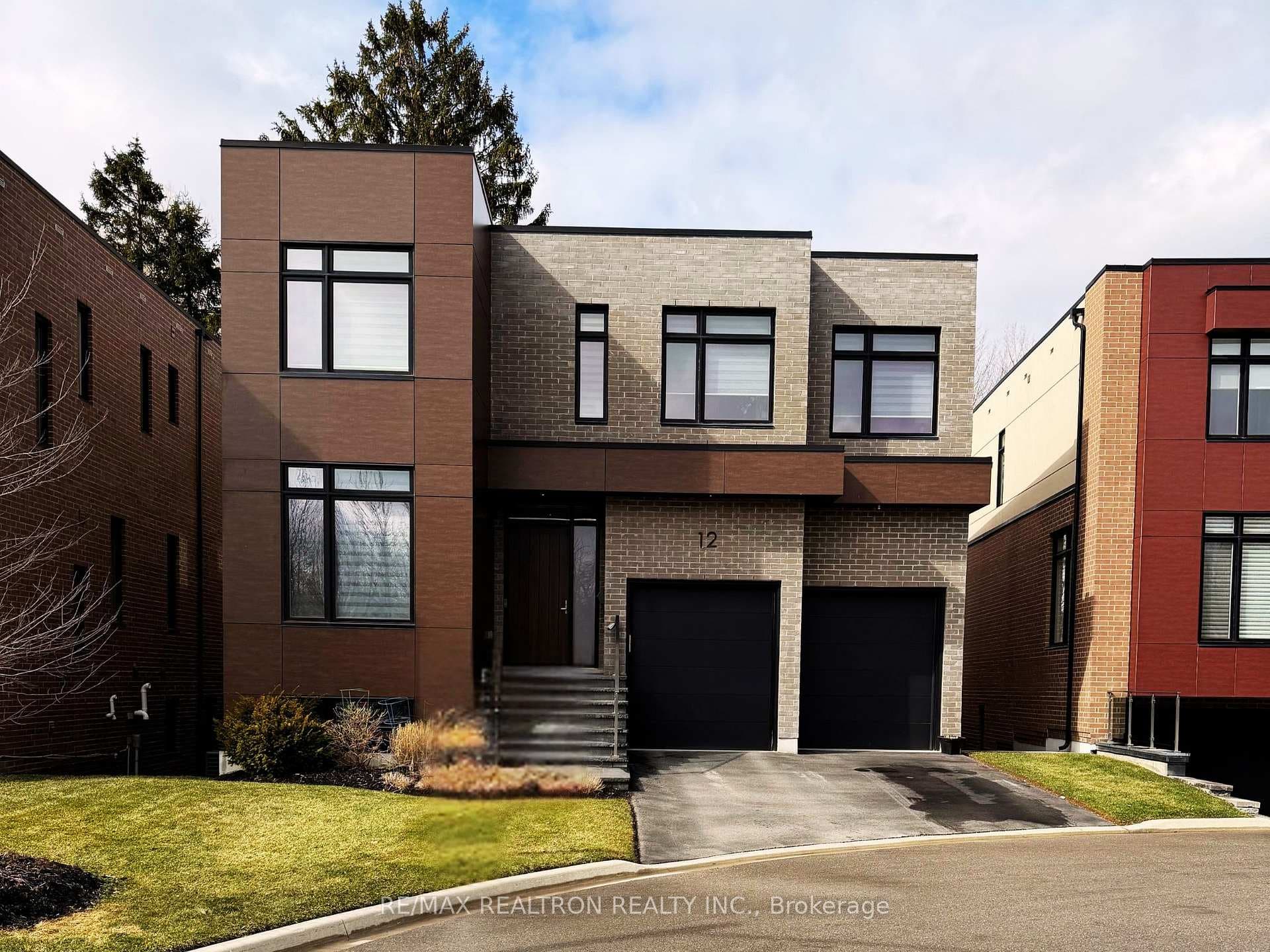 12 Elaine Lennox Court, Scarborough (Morningside / West Hill), ON M1B 0C1 - Photo 1