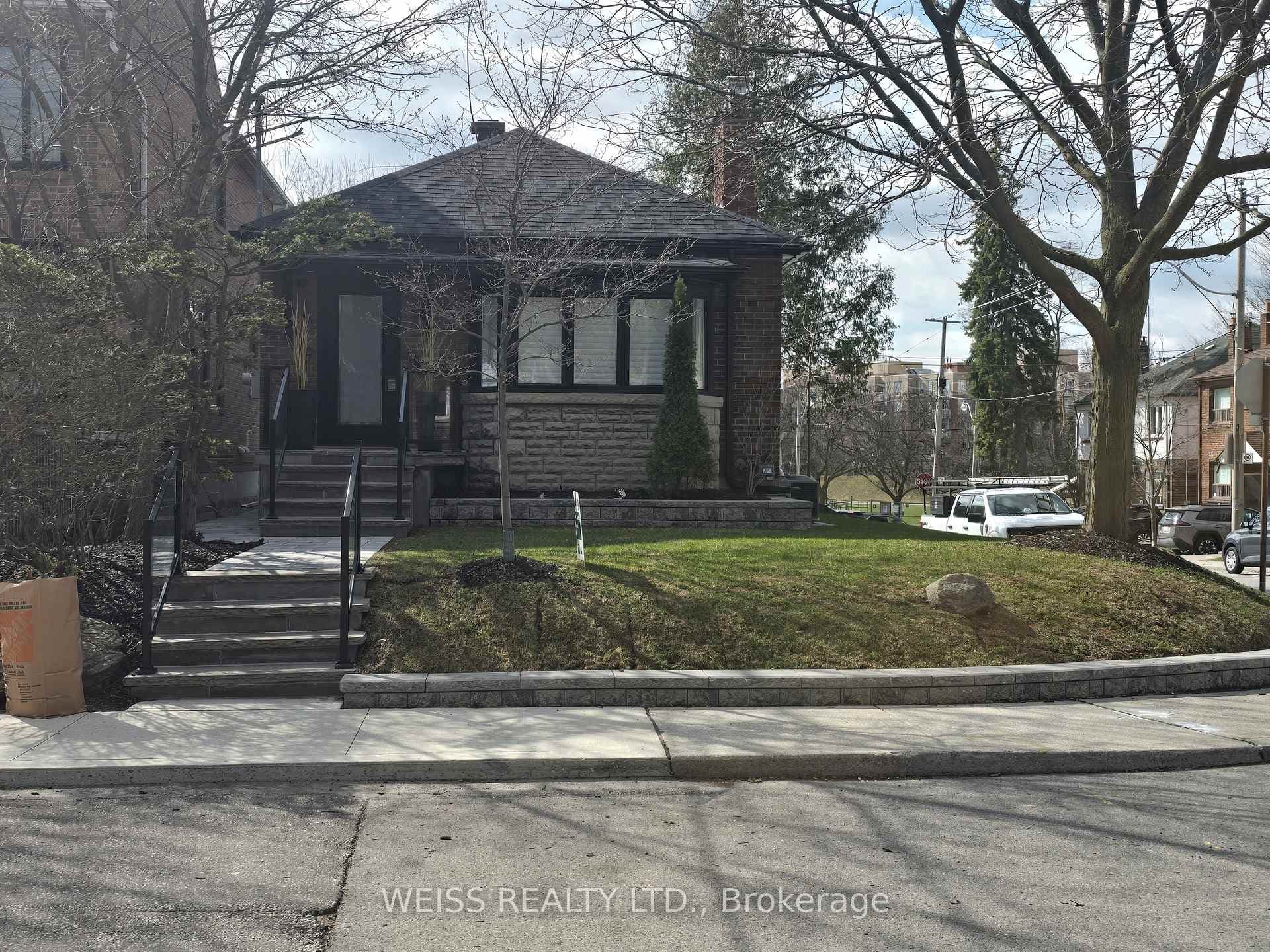 199 Glengarry Avenue, Toronto C04