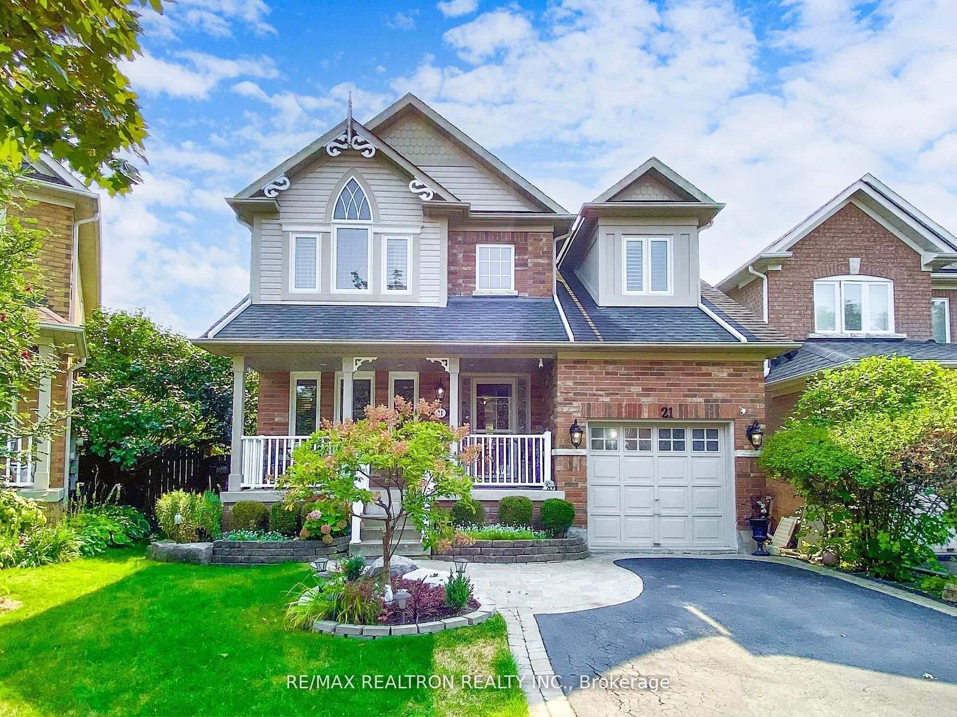 21 Watkins Glen Crescent, Aurora, ON L4G 7P3 - Photo 1