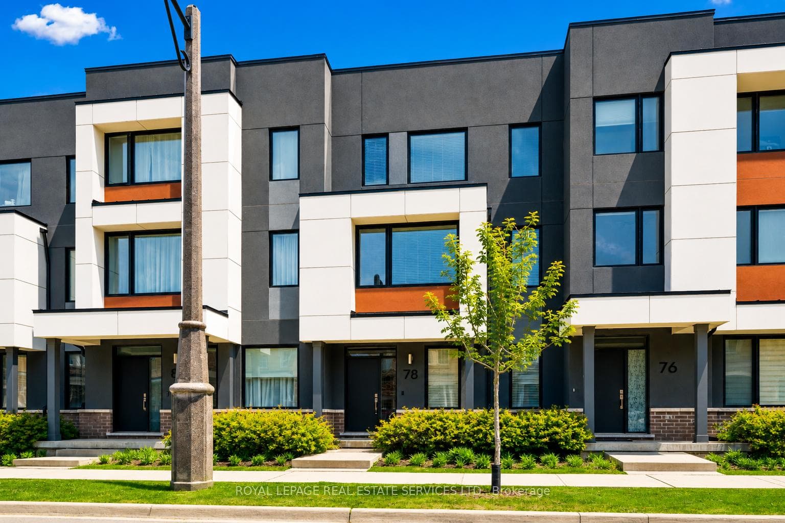 Luxury Executive Townhome Living in Glenorchy!