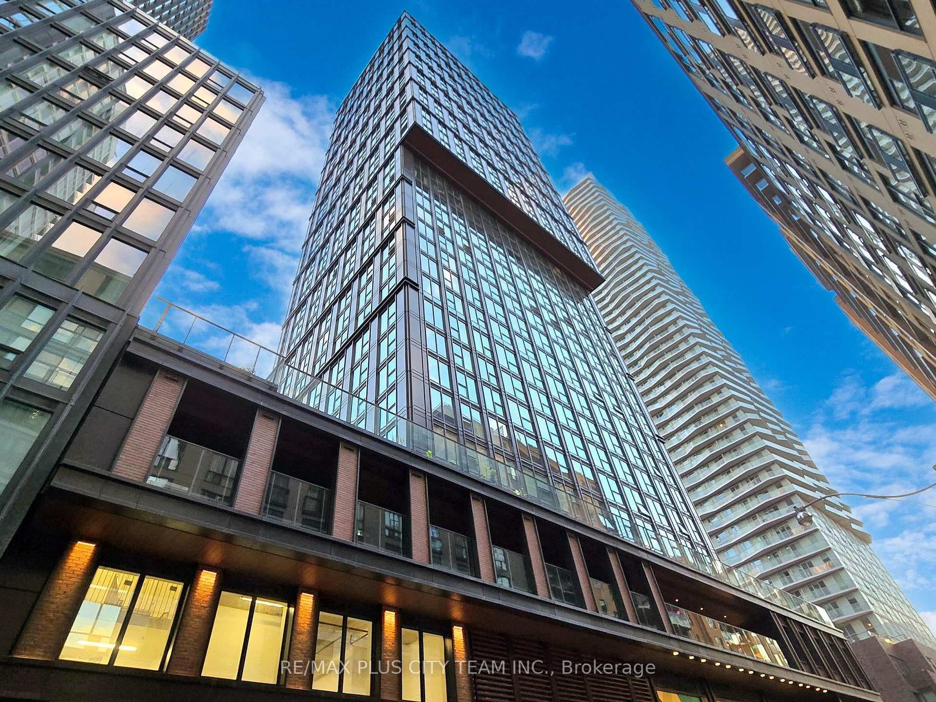 82 Dalhousie Street Unit 3215, Toronto C08