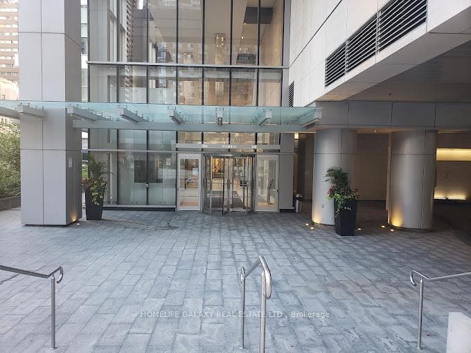 386 Yonge Street Unit 907, Downtown Toronto / Waterfront, ON M5B 0A5 - Photo 1