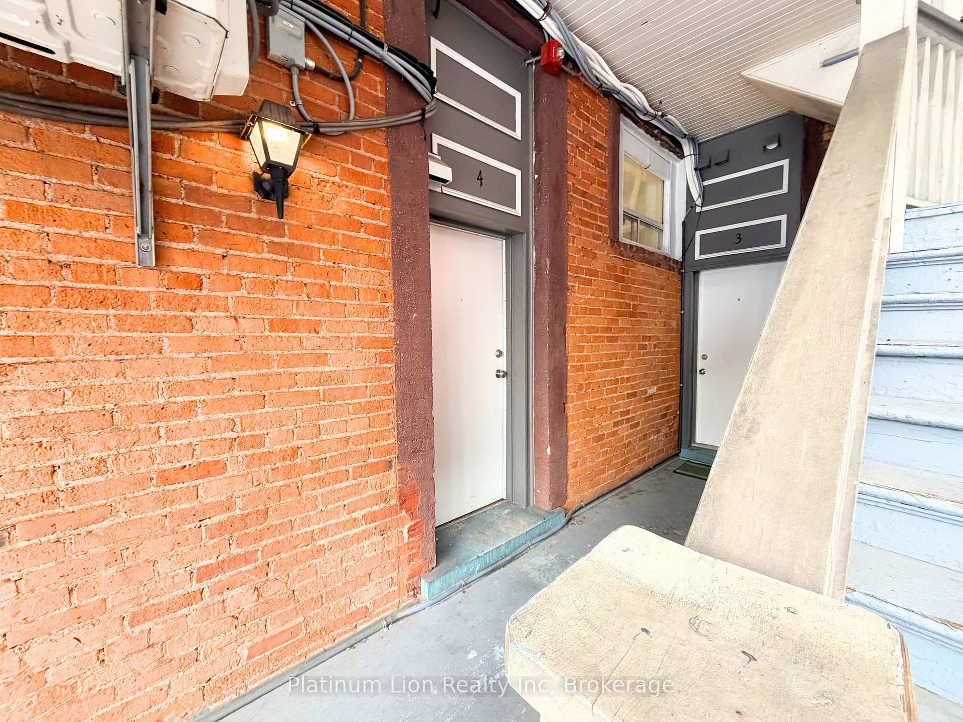 117 Park Street Unit 4, Hamilton, ON L8P 3E6 - Photo 1