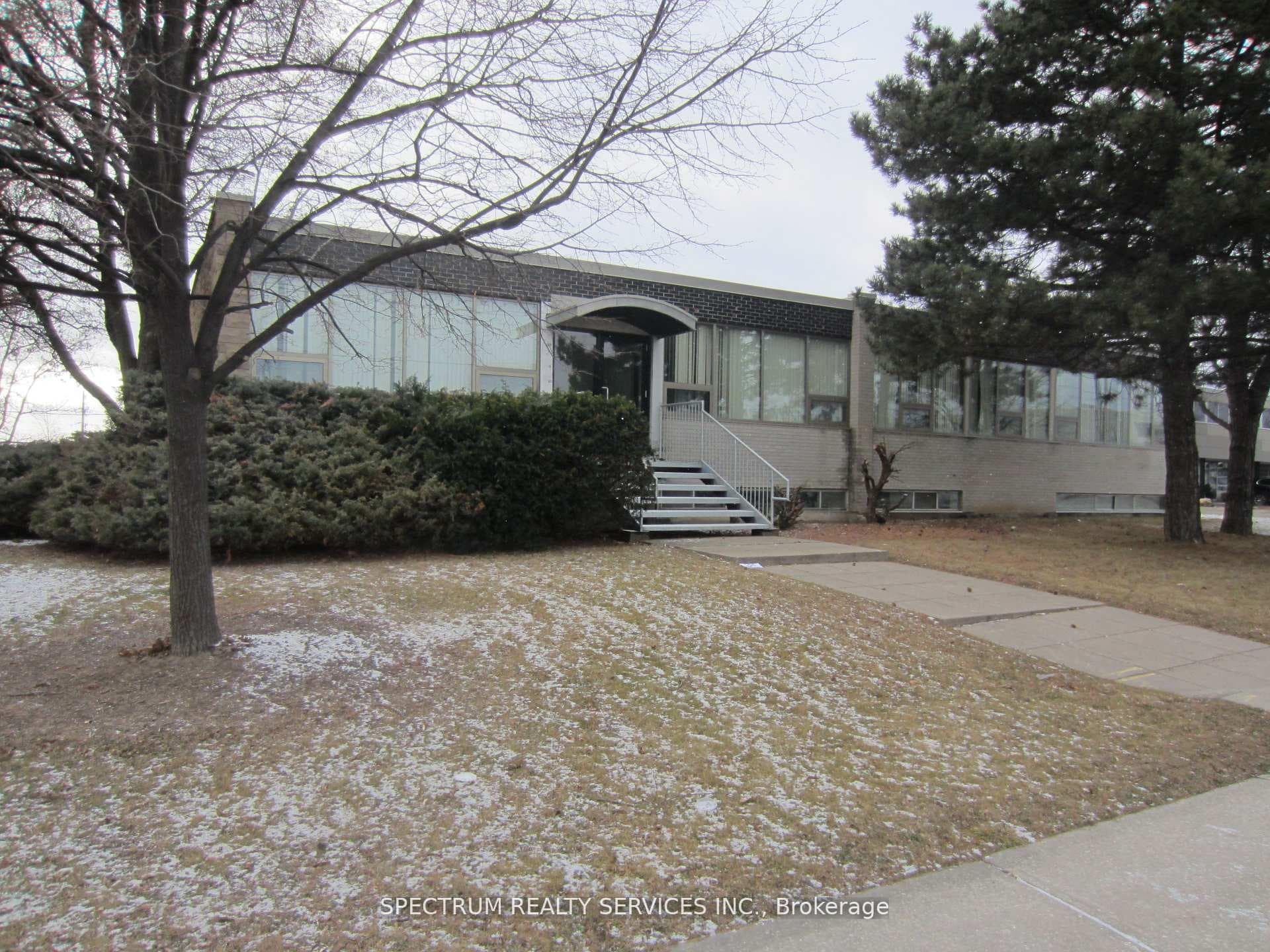 76 Signet Drive Unit Unit A, Downsview / Black Creek, ON M9L 1T2 - Photo 1