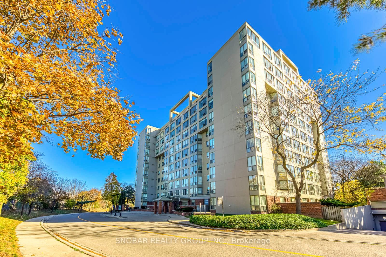 1110 Walden Circle Unit 1001, Mississauga, ON L5J 4R3 - Photo 1