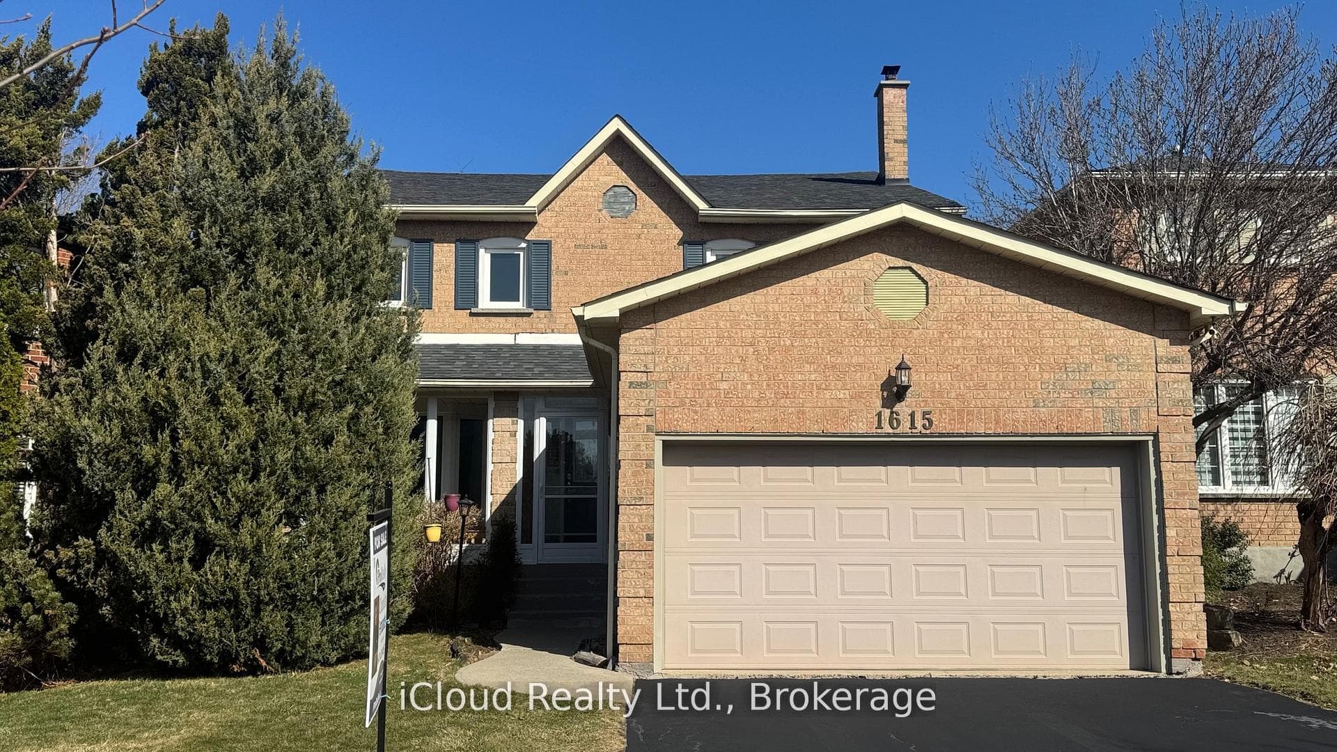 1615 Sir Monty's Drive, Mississauga, ON L5N 4R1 - Photo 1