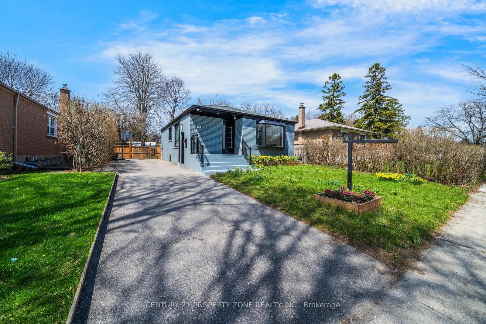 203 Toynbee Trail, Scarborough Town Centre, ON M1E 1G8 - Photo 1