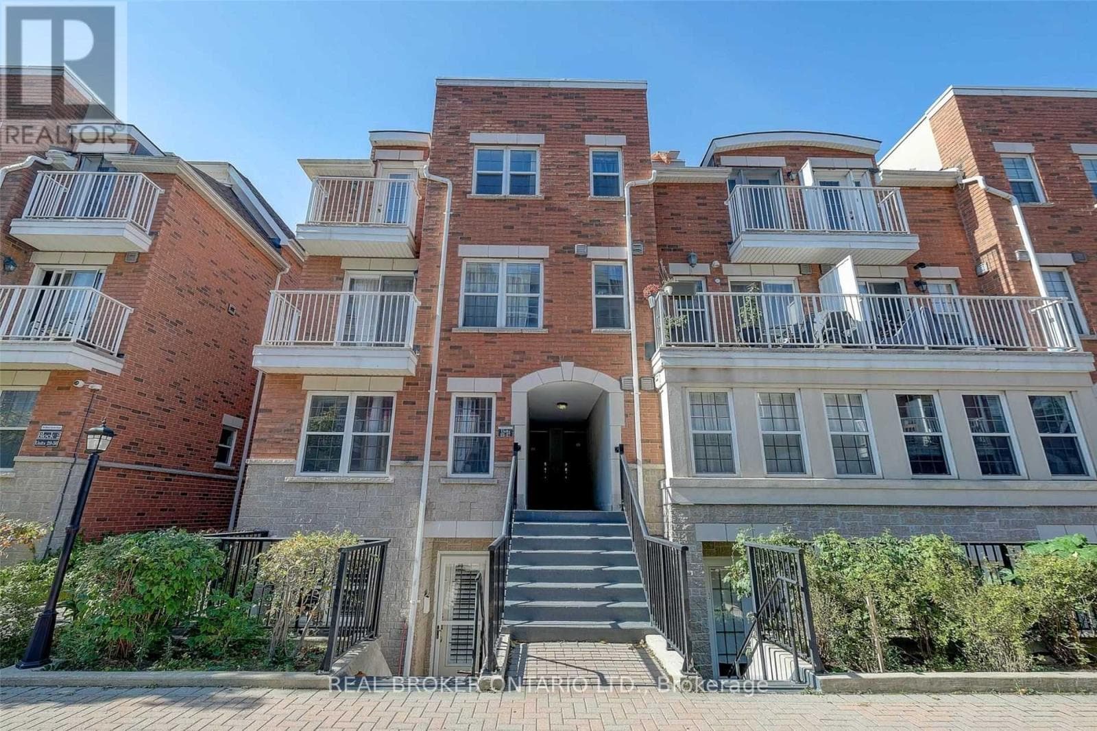 37 Four Winds Drive Unit 26, Downsview / Black Creek, ON M3J 1K7 - Photo 1