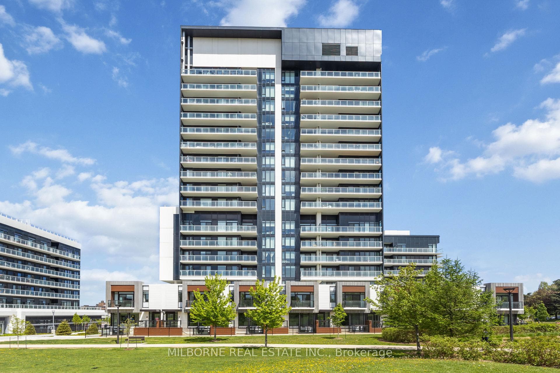 20 O'Neill Road Unit TH 01, Don Mills / Parkwoods / Victoria Village, ON M3C 0R2 - Photo 1