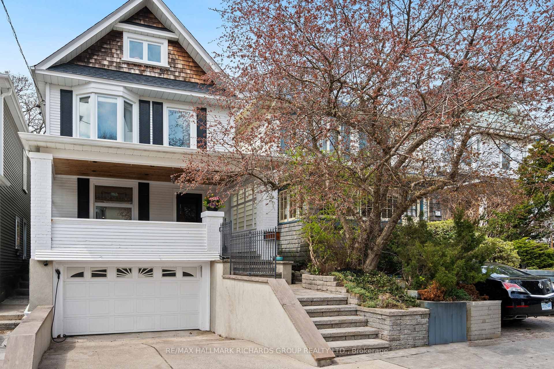 26 Wheeler Avenue, Toronto E02