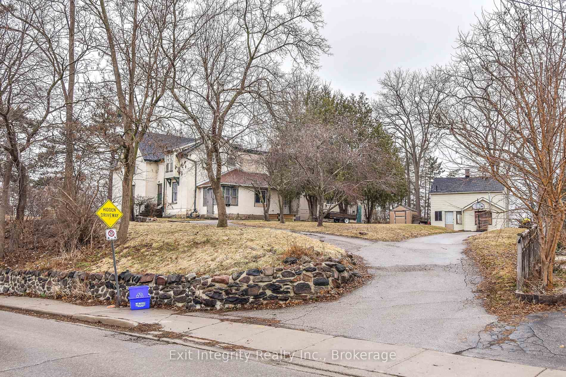 20 Elliott Street, Cambridge, ON N1R 2J2 - Photo 1