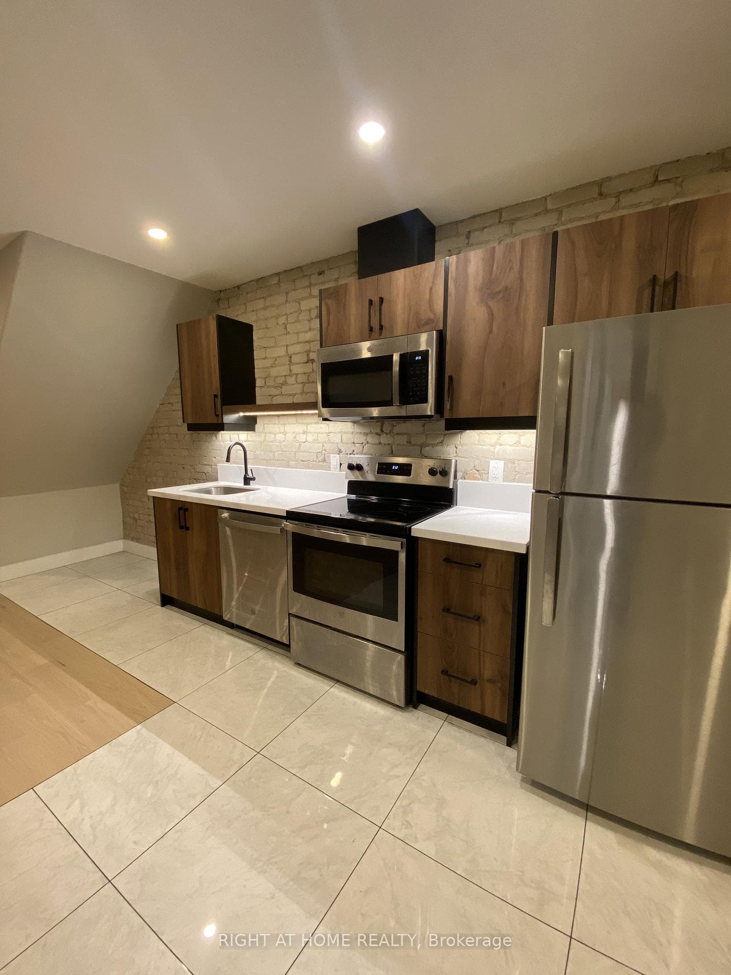 363 Parkside Drive Unit 1, High Park / Junction / Roncesvalles, ON M6R 2Z5 - Photo 1