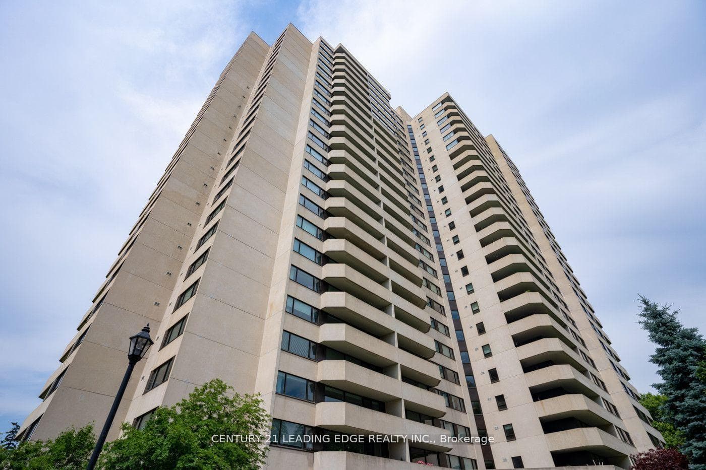 75 Wynford Heights Crescent Unit 2403, Don Mills / Parkwoods / Victoria Village, ON M3C 3H9 - Photo 1