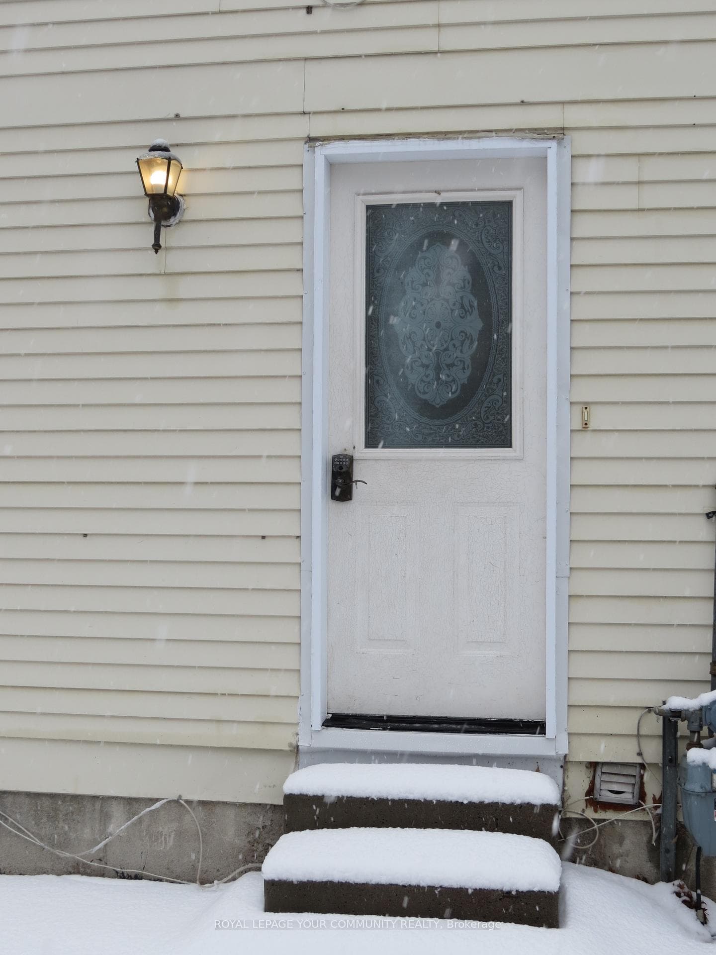 195 Castlebar Crescent, Oshawa, ON L1J 7B3 - Photo 1