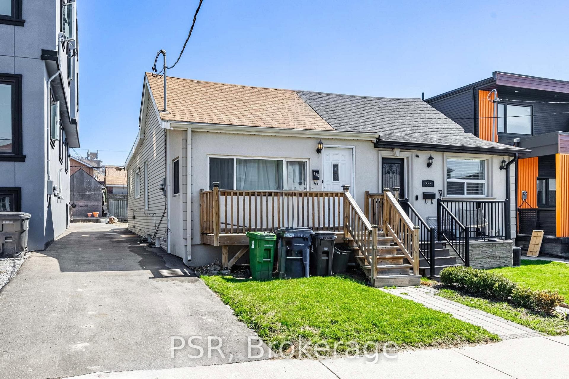 285 Robina Avenue, Forest Hill / Deer Park, ON M6C 3Y9 - Photo 1