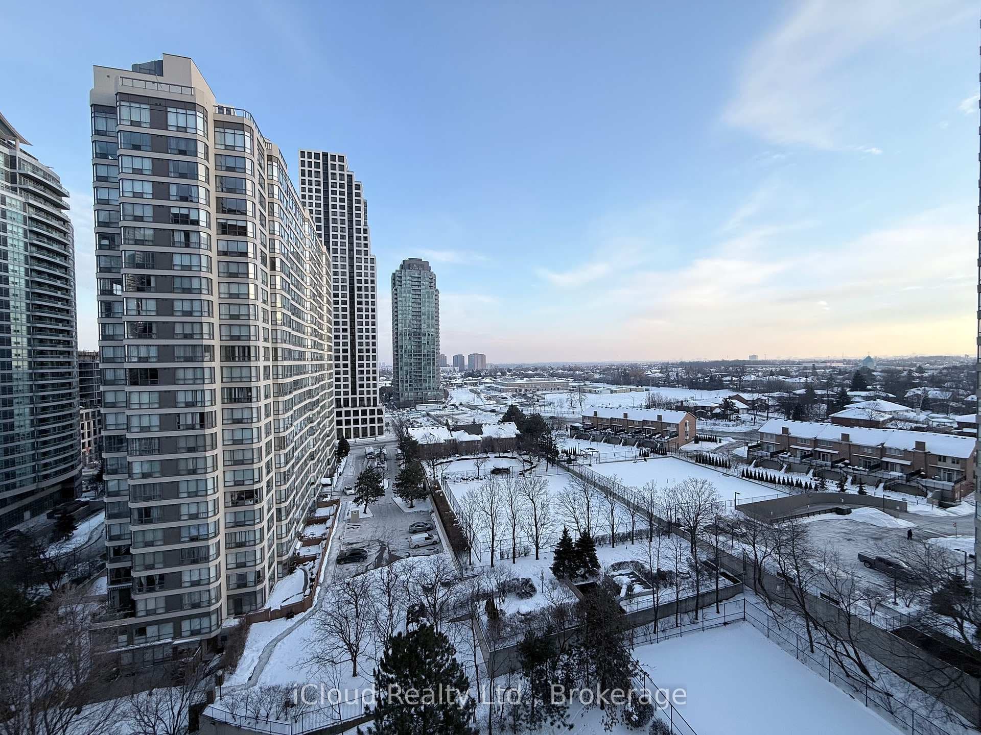 156 Enfield Place Unit 1509, Mississauga, ON L5B 4L8 - Photo 1
