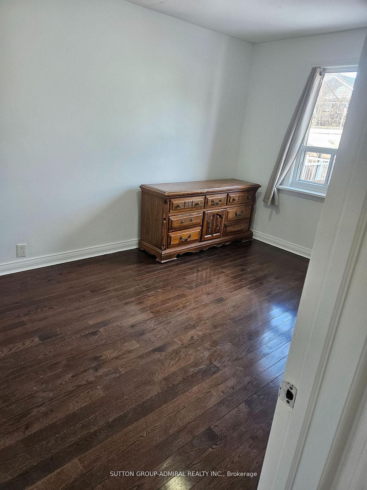 32 Belgravia Avenue Unit Master Room, York / Weston, ON M6E 2M5 - Photo 1