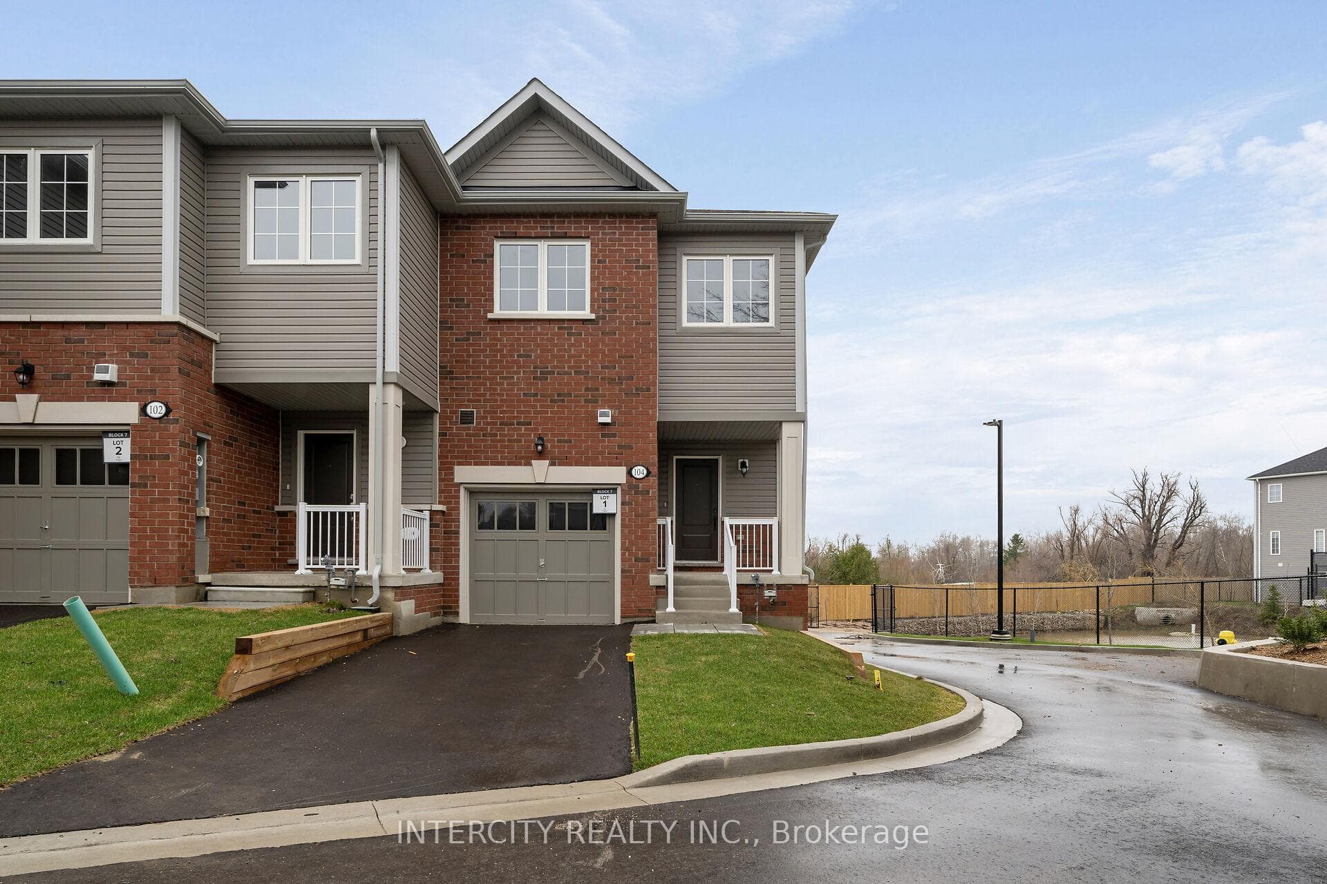104 Walden Street Unit Blk 7 Unit 1, Shelburne