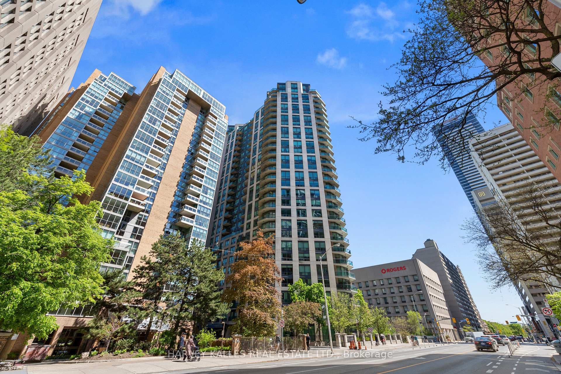 300 Bloor Street Unit 2701, Rosedale / Moore Park, ON M4W 3Y2 - Photo 1