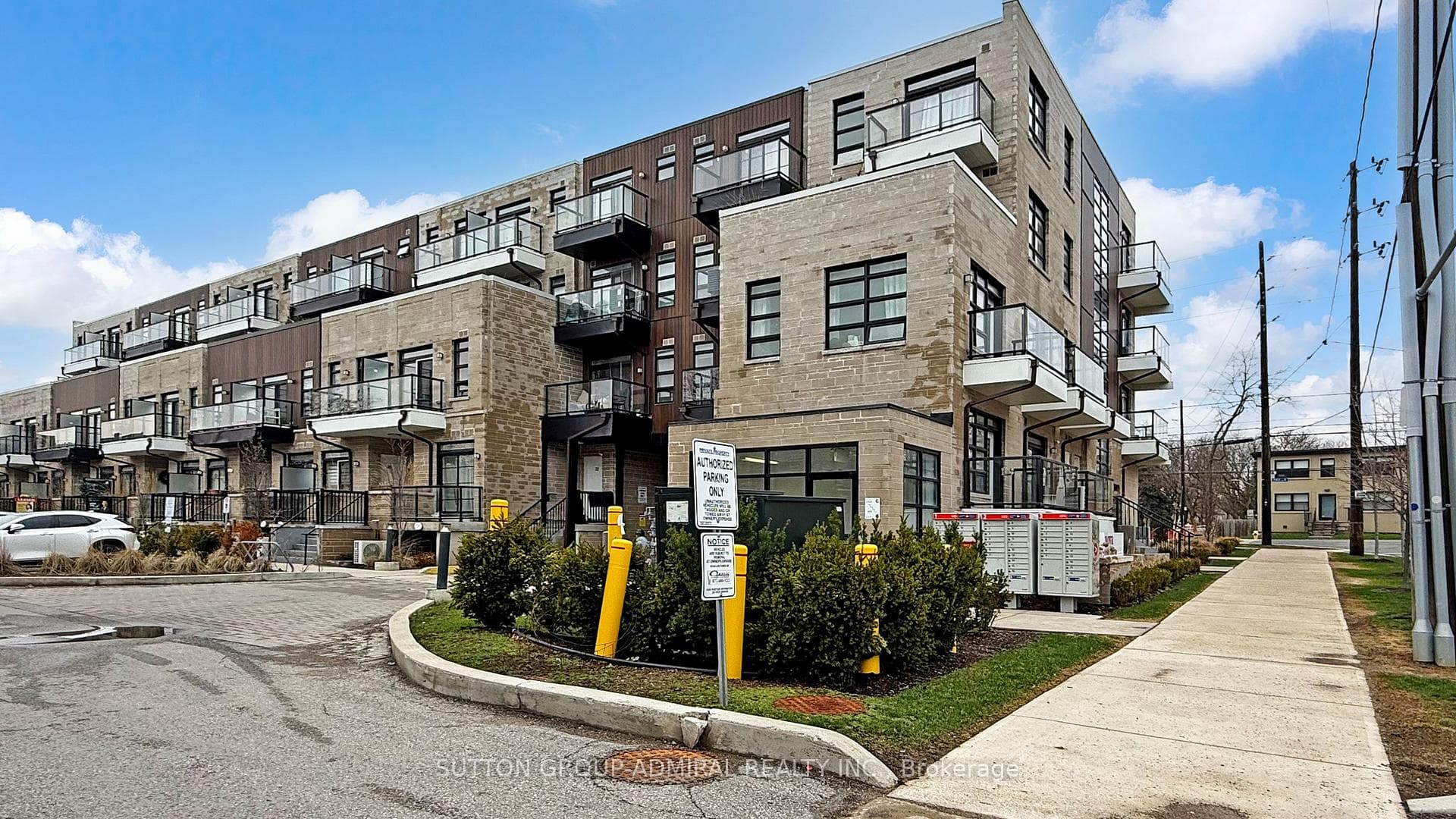 57 Finch Avenue Unit 14, Thornhill / Willowdale