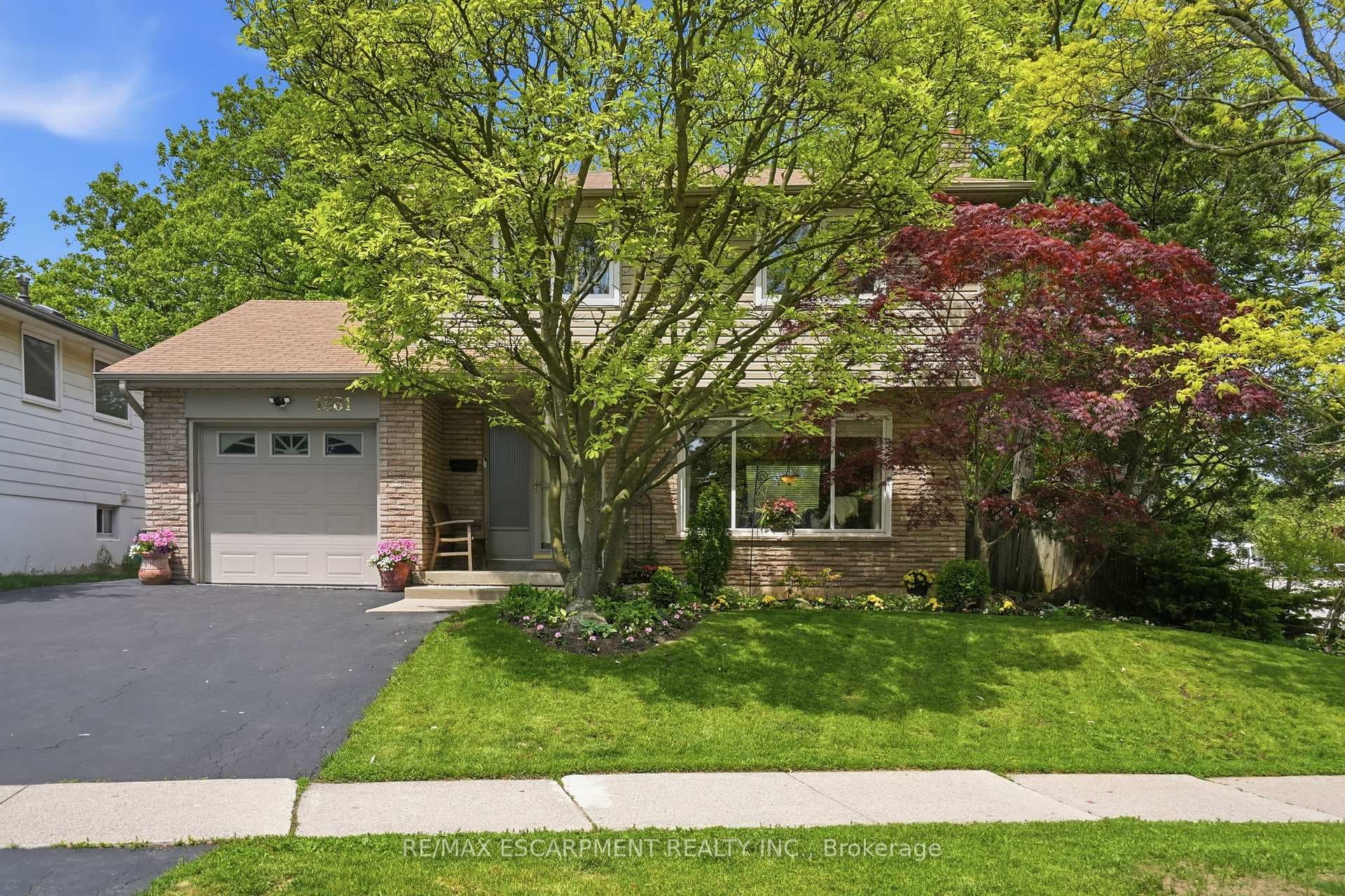 1381 MAJESTIC Drive, Burlington, ON L7M 1G5 - Photo 1