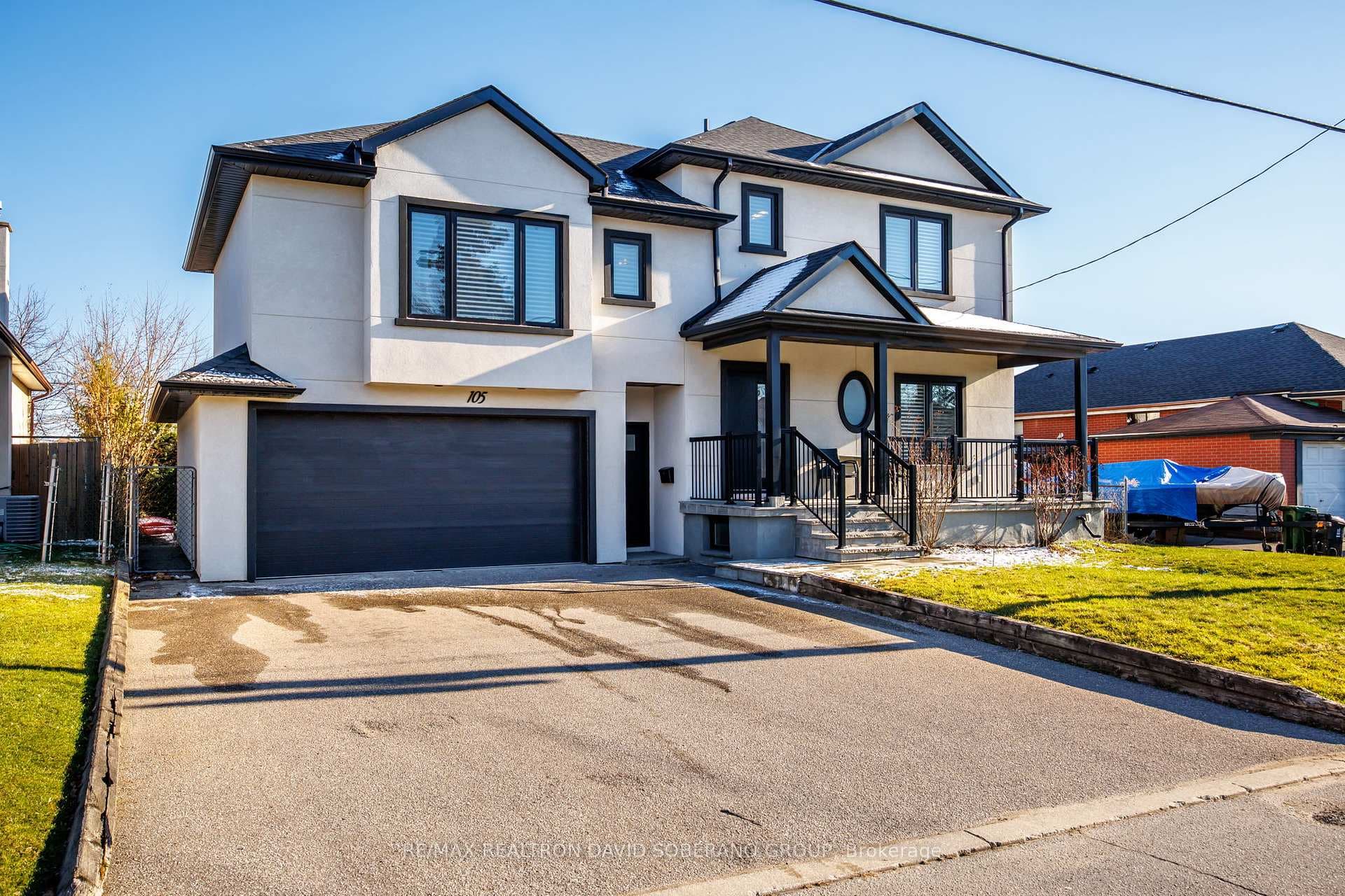 105 Winston Park Boulevard, Toronto W05