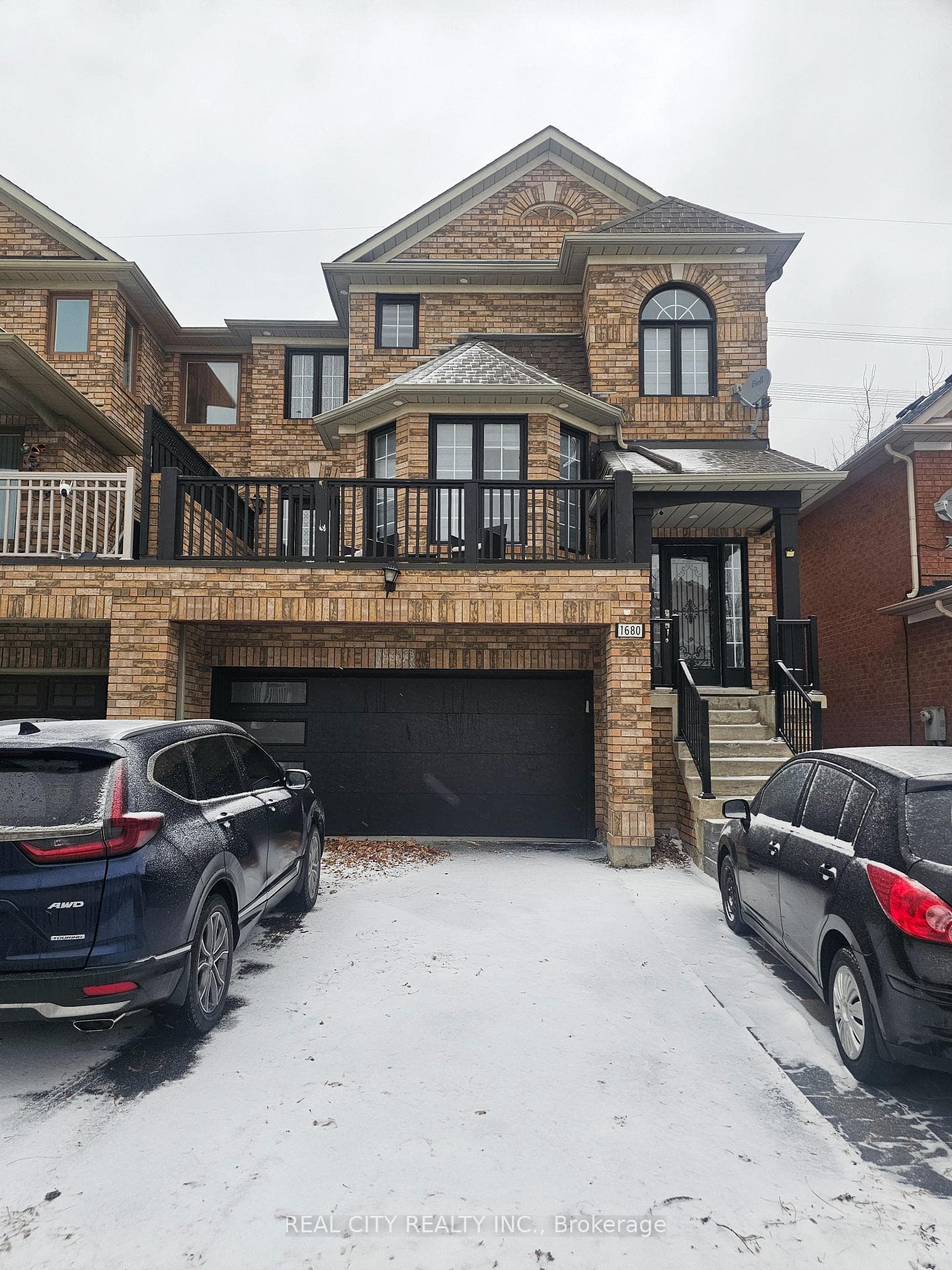 1680 Samuelson Circle, Mississauga, ON L5N 7Z7 - Photo 1