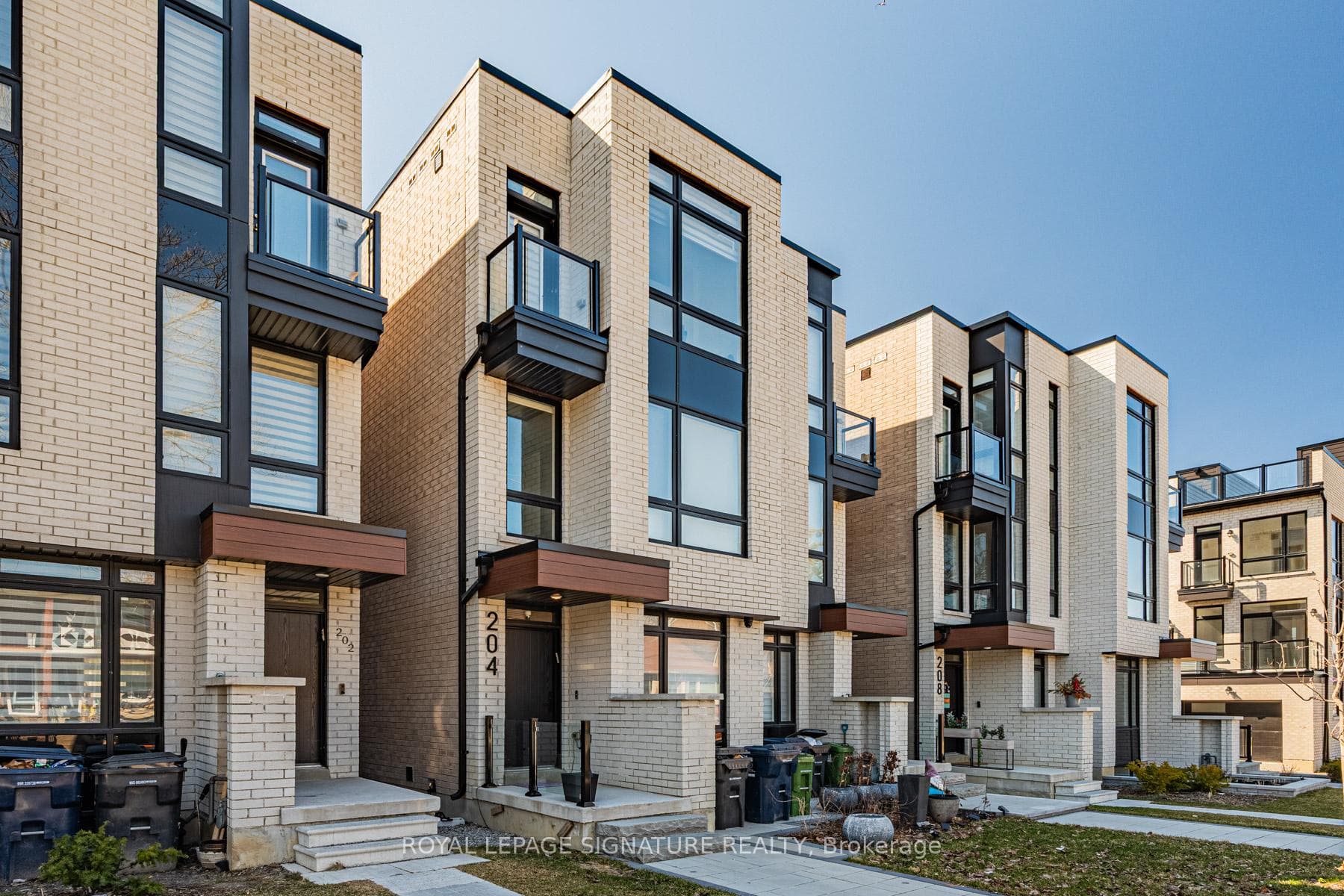 204 McRoberts Avenue, Keelesdale / Eglinton West, ON M6E 0B2 - Photo 1