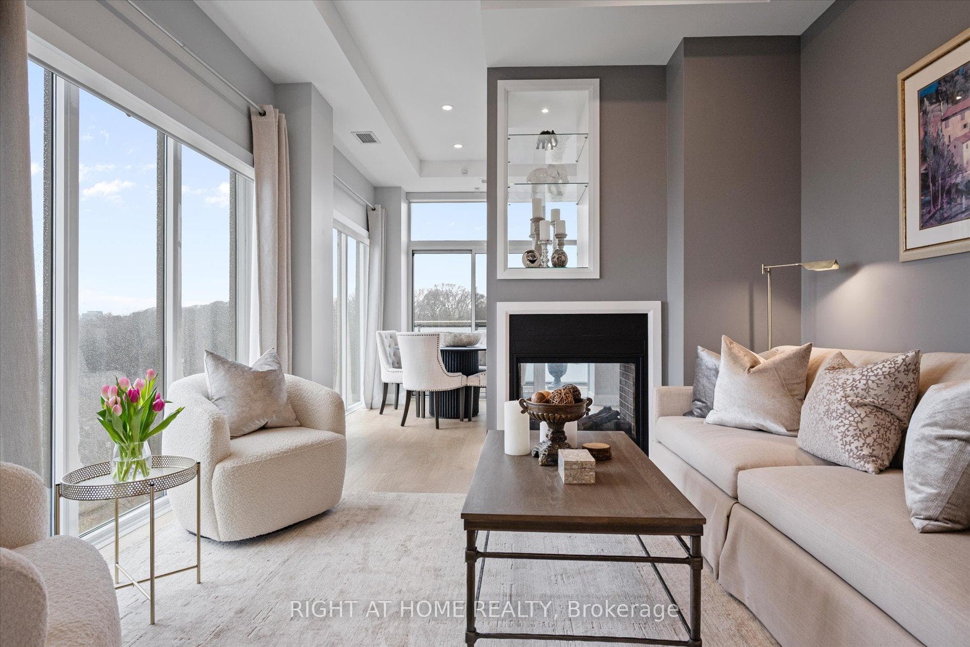 580 Kingston Road Unit 601, The Beaches / Upper Beaches