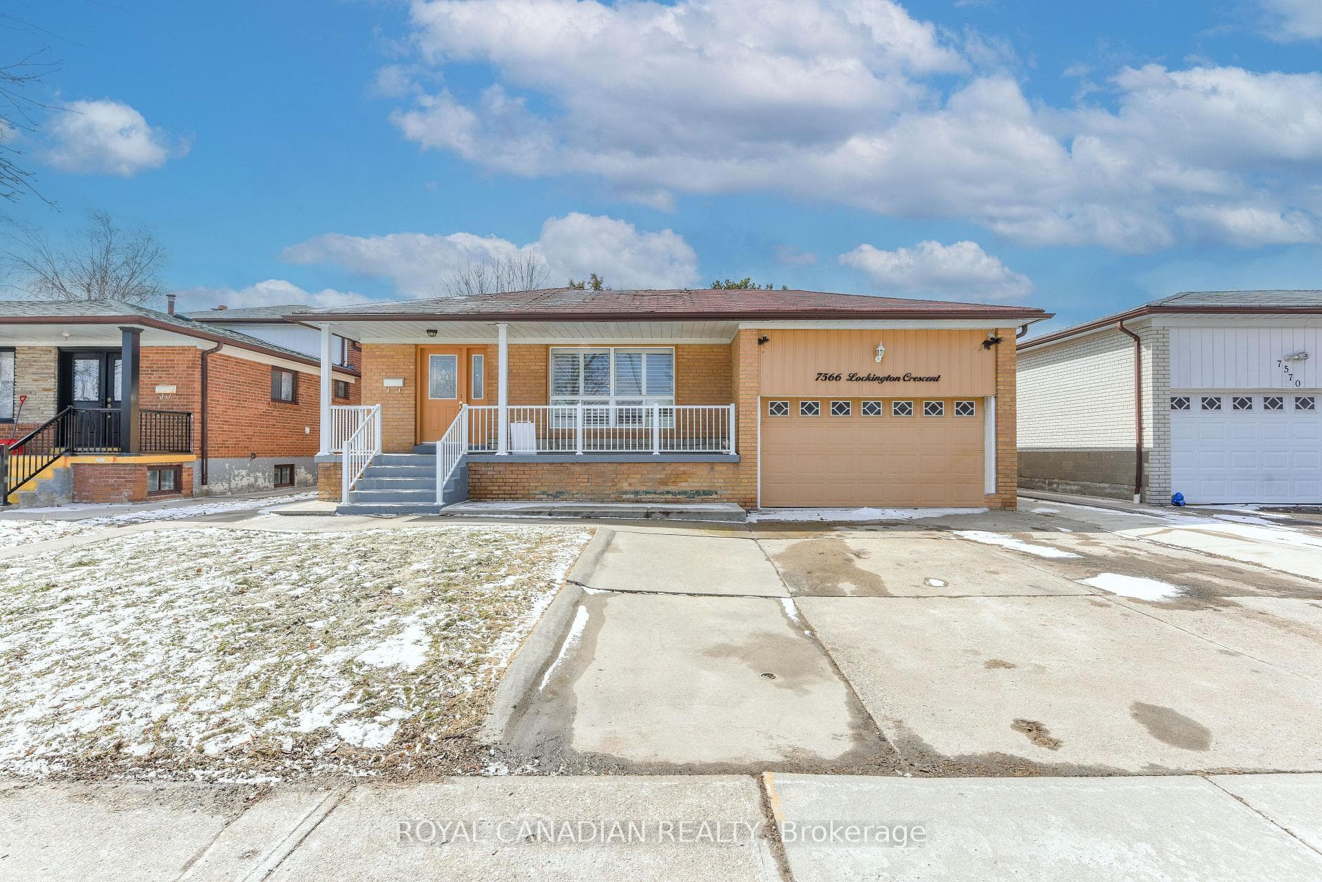7566 Lockington Crescent, Mississauga, ON L4T 2V5 - Photo 1