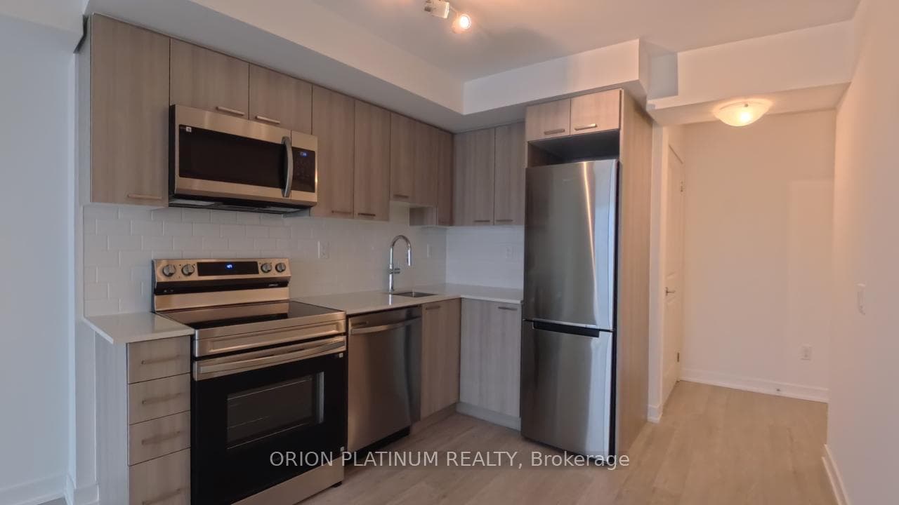 1010 Sandy Beach Road Unit 1512, Pickering, ON L1W 0C7 - Photo 1