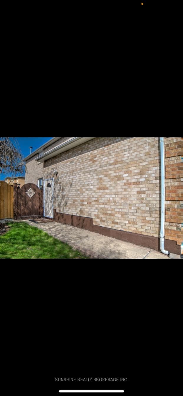 34 Coldstream Crescent Unit Unit 02, Richmond Hill, ON L4S 1E5 - Photo 1