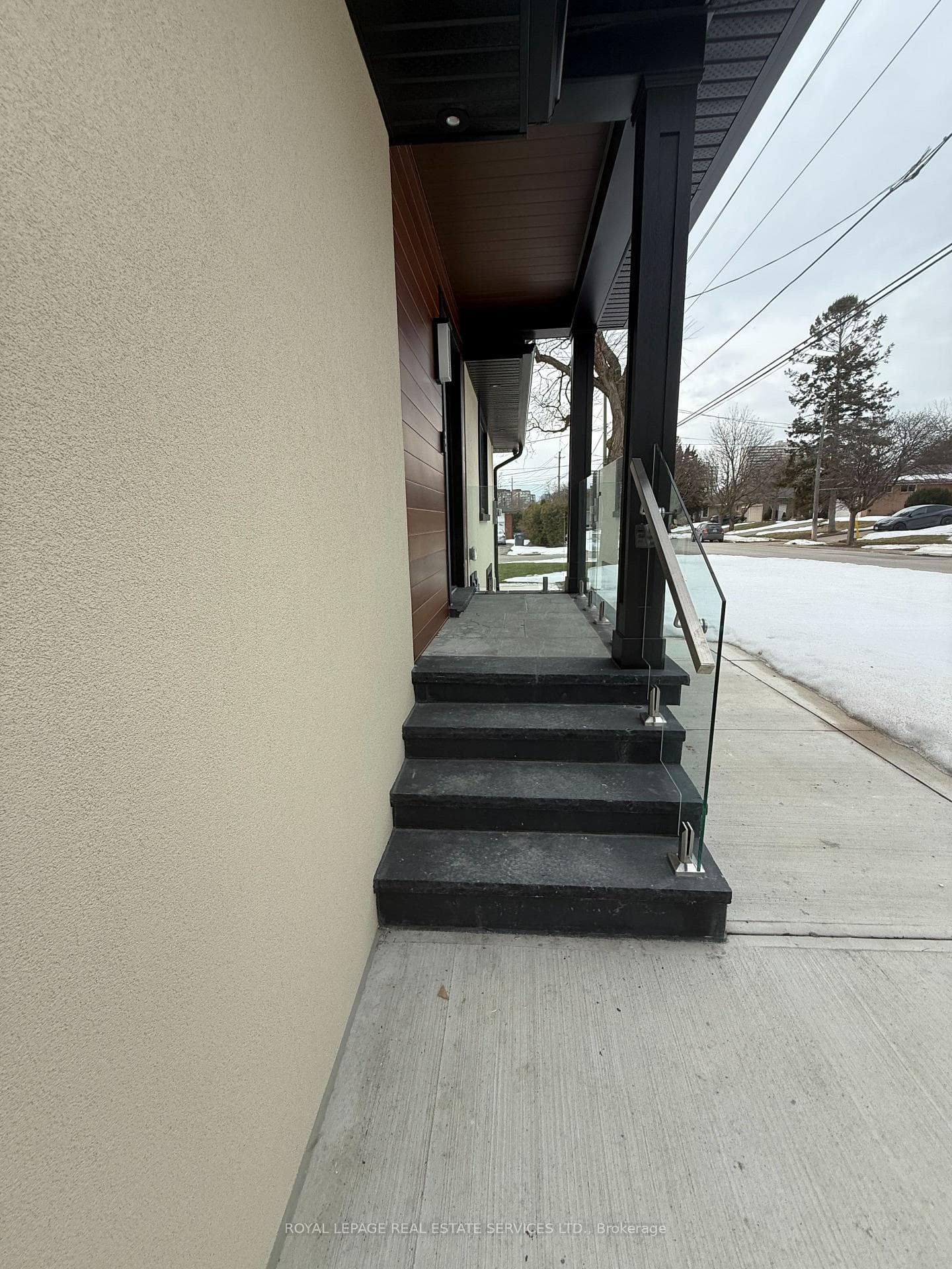 2101 Ian Avenue Unit Basement, Mississauga, ON L5A 1C4 - Photo 1