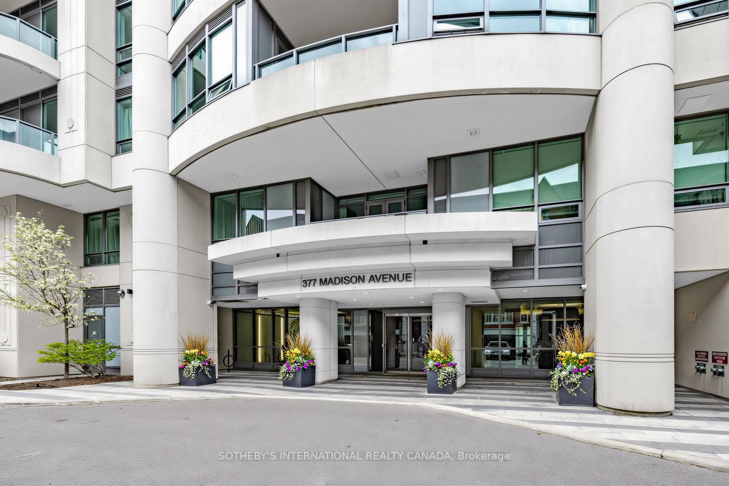 377 Madison Avenue Unit 714, Annex / Yorkville / Summerhill, ON M4V 2W7 - Photo 1
