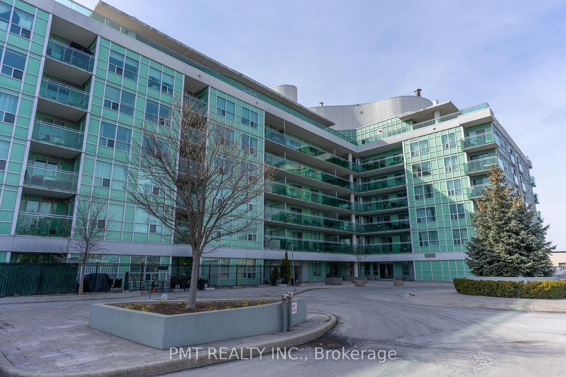 60 Fairfax Crescent Unit 111, Toronto E04