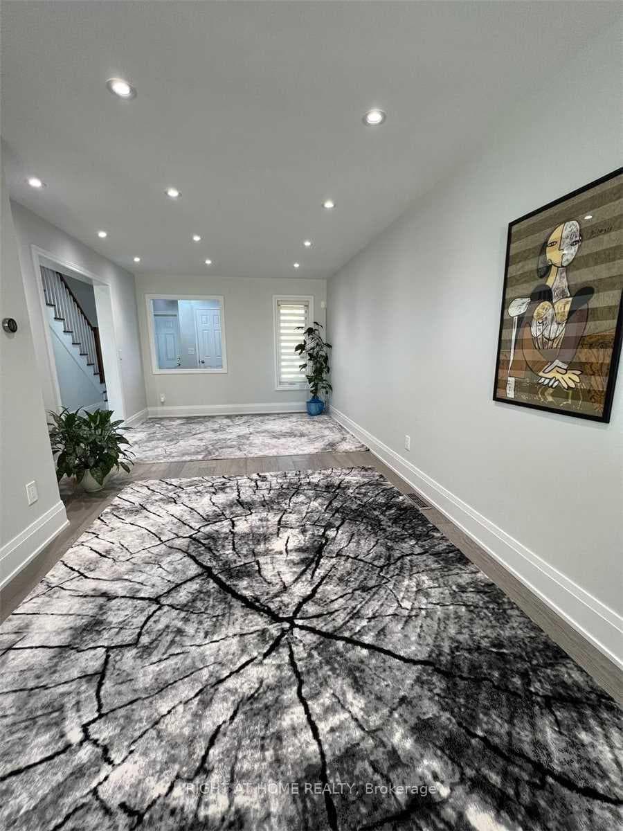 5936 Candlebrook Court, Mississauga, ON L5V 2V5 - Photo 1