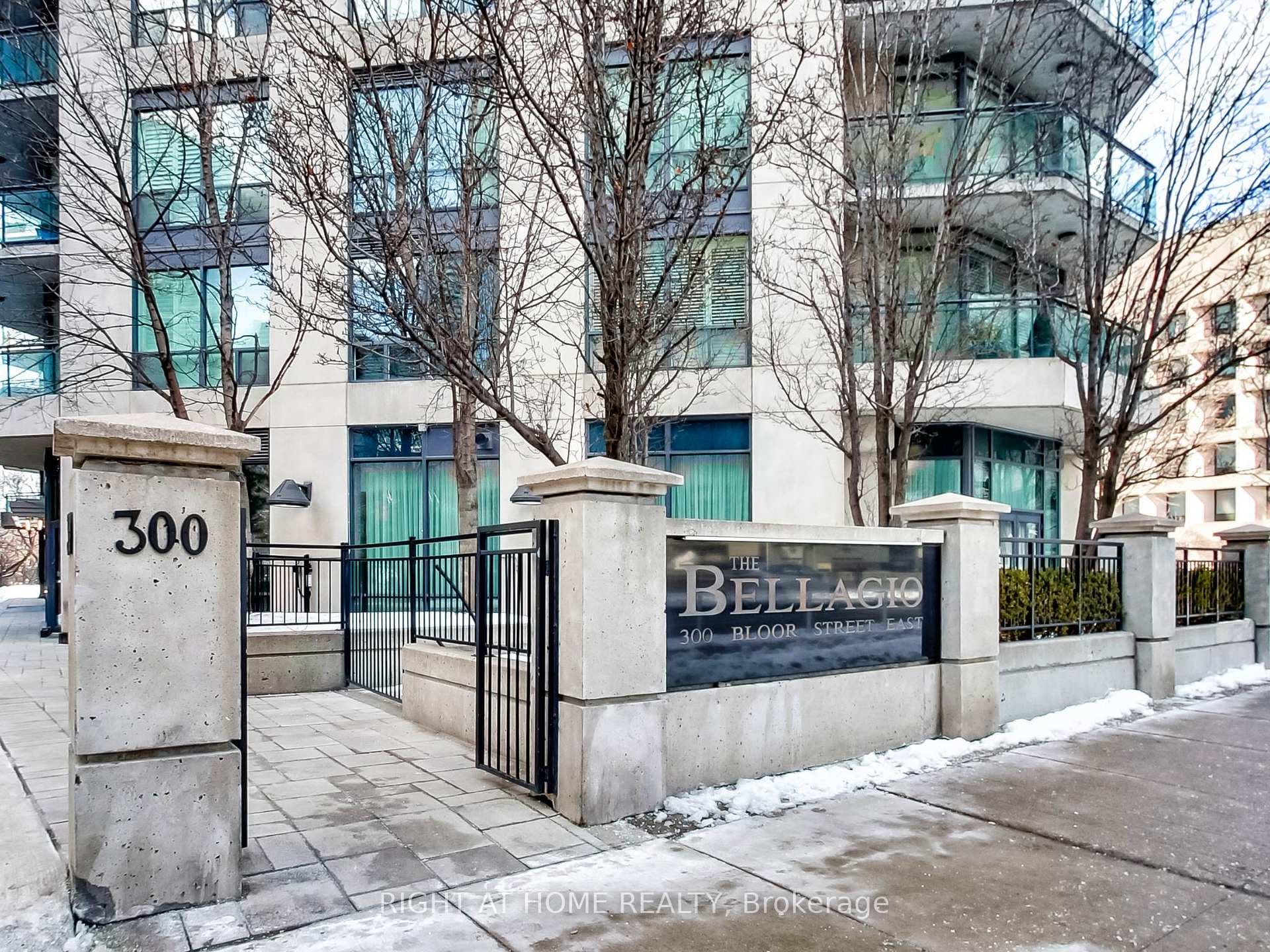 300 Bloor Street Unit 711, Rosedale / Moore Park, ON M4W 3S2 - Photo 1
