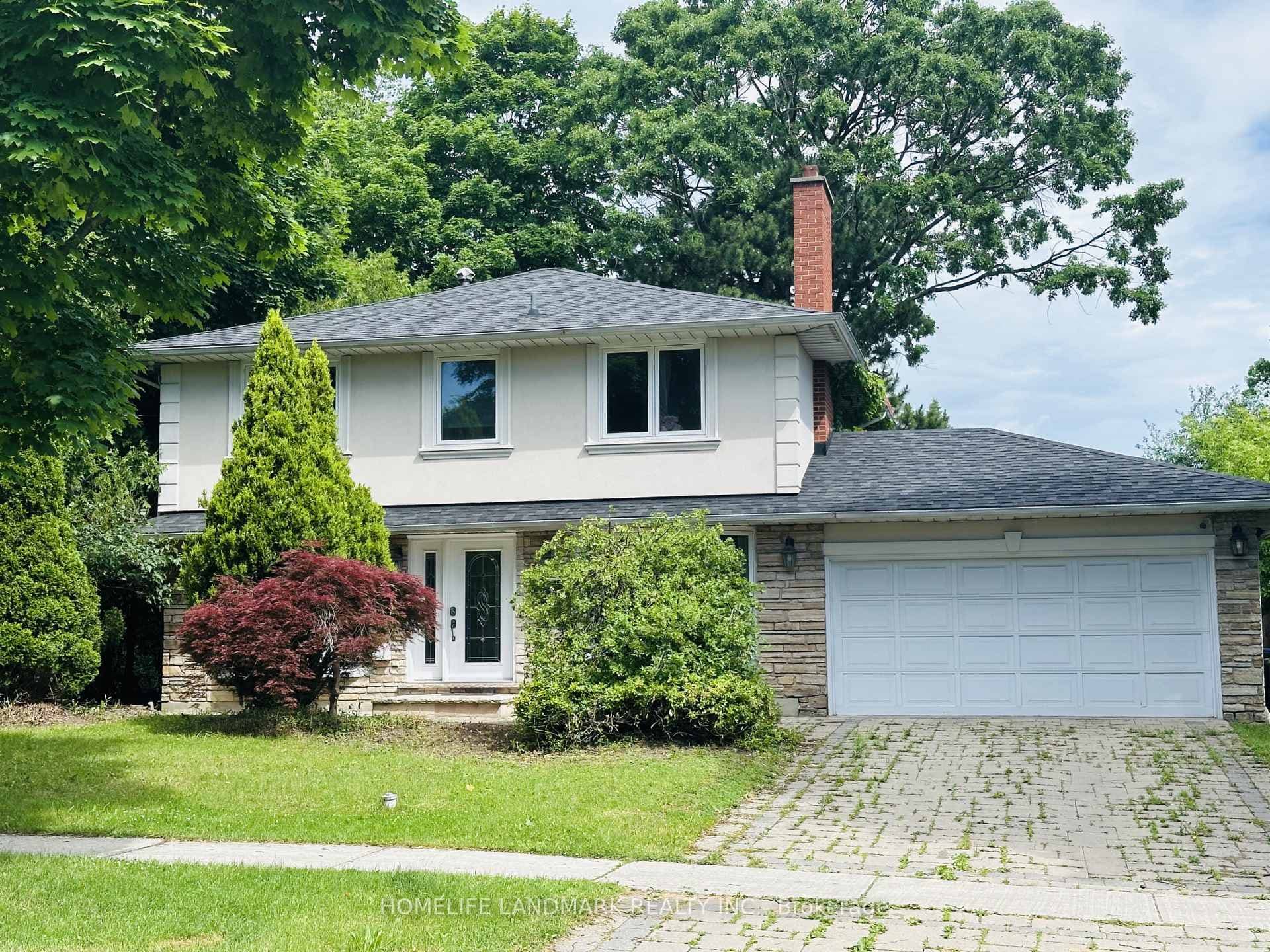 125 Bannatyne Drive, Bridle Path / York Mills / Hoggs Hollow, ON M2L 2P5 - Photo 1
