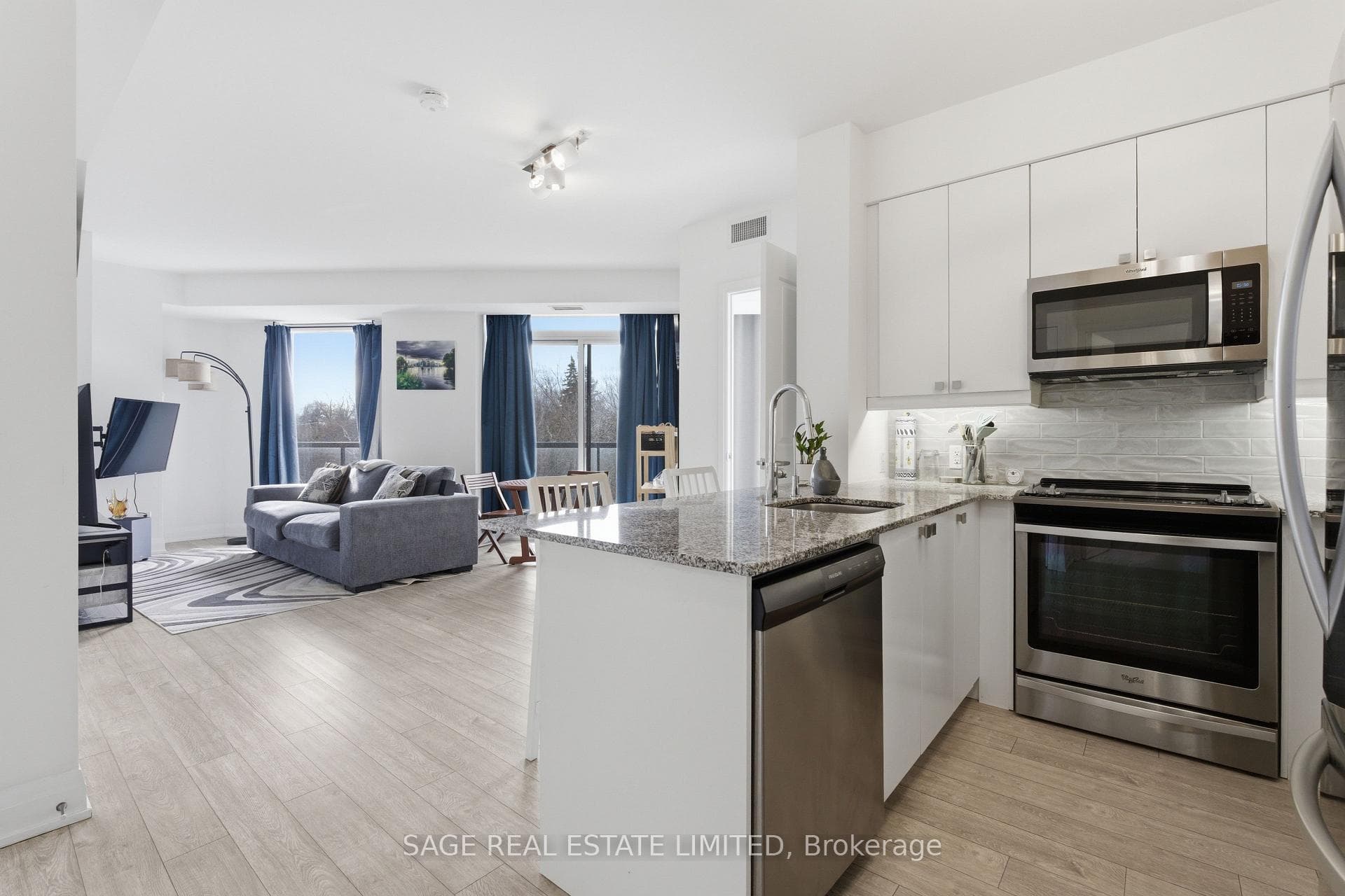 3655 Kingston Road Unit 303, Scarborough Town Centre, ON M1M 0E2 - Photo 1