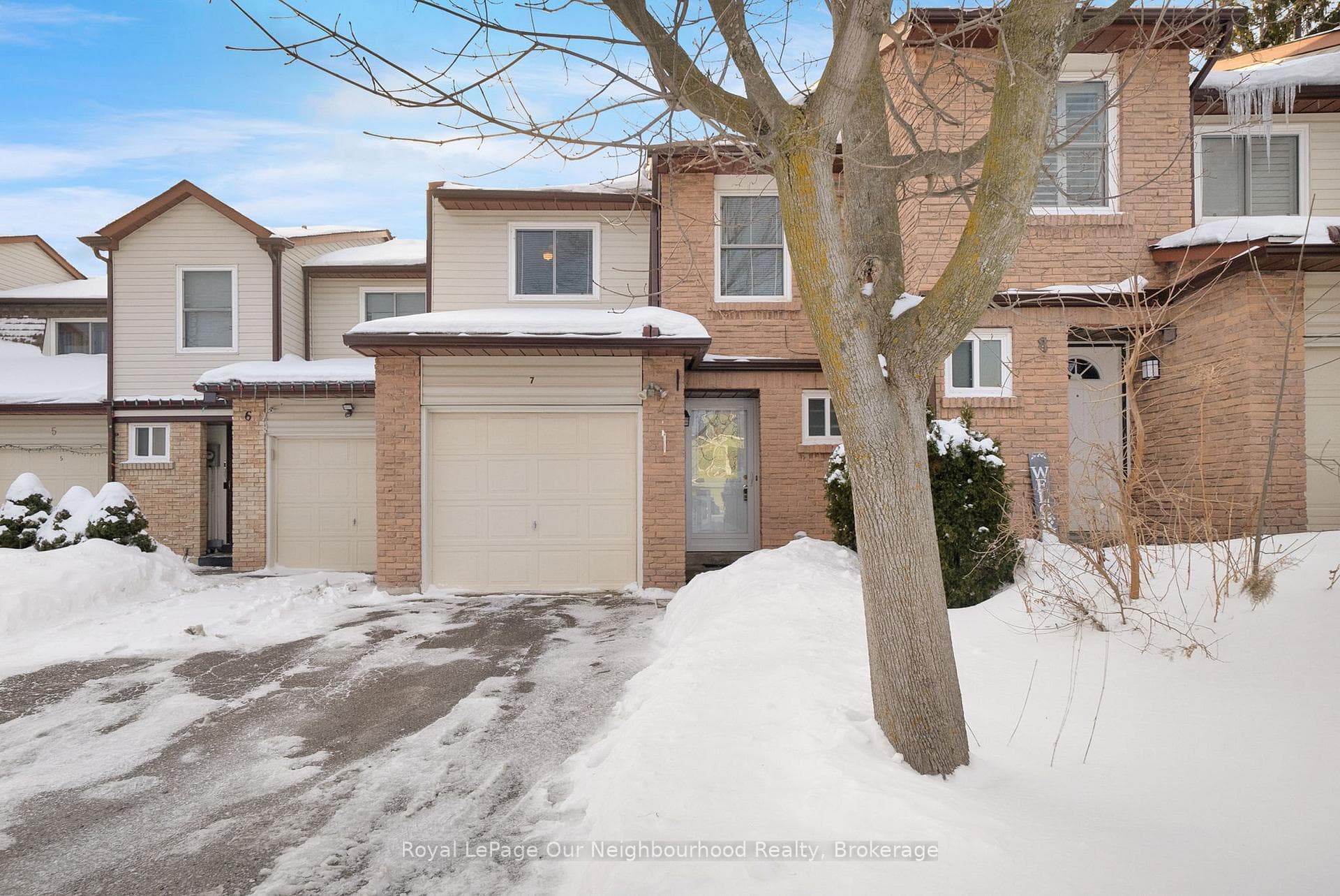 1330 Trowbridge Drive Unit 7, Oshawa, ON L1G 7L1 - Photo 1