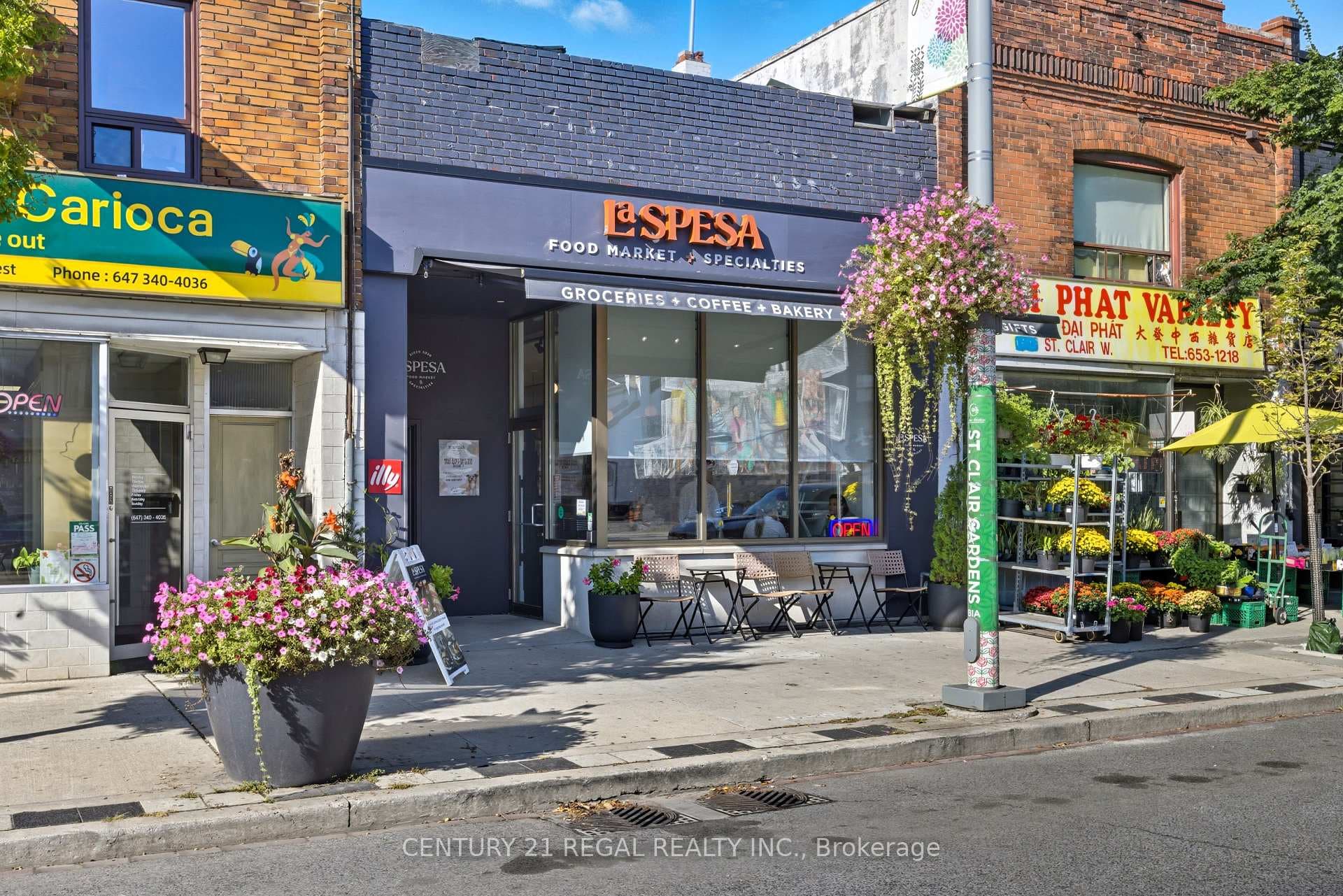 1700 St Clair Avenue, Keelesdale / Eglinton West, ON M6N 1J1 - Photo 1