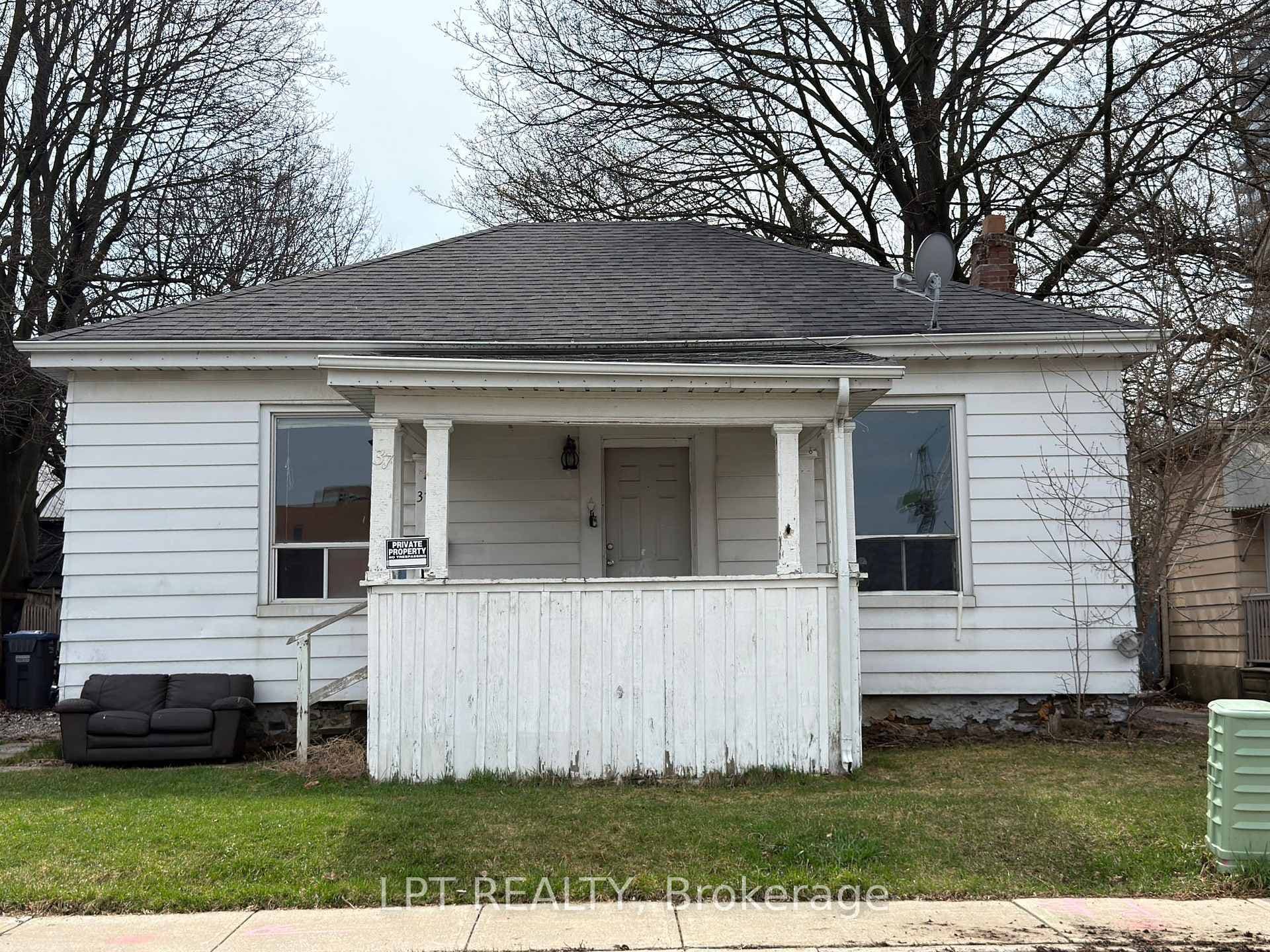 37 Elizabeth Street, Brampton