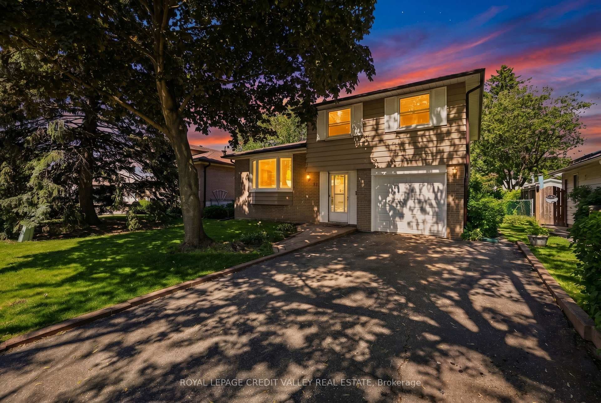 32 Farmington Drive, Brampton, ON L6W 2V2 - Photo 1