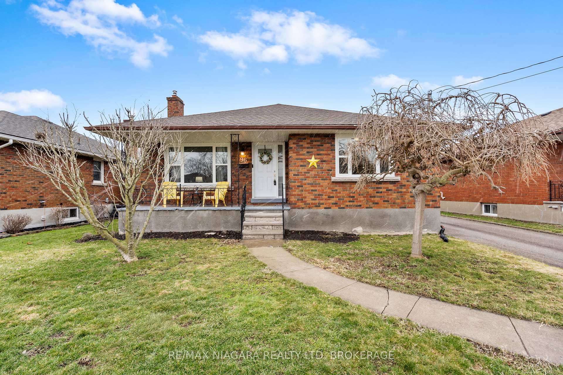 Well maintained brick bungalow w/ detached garage