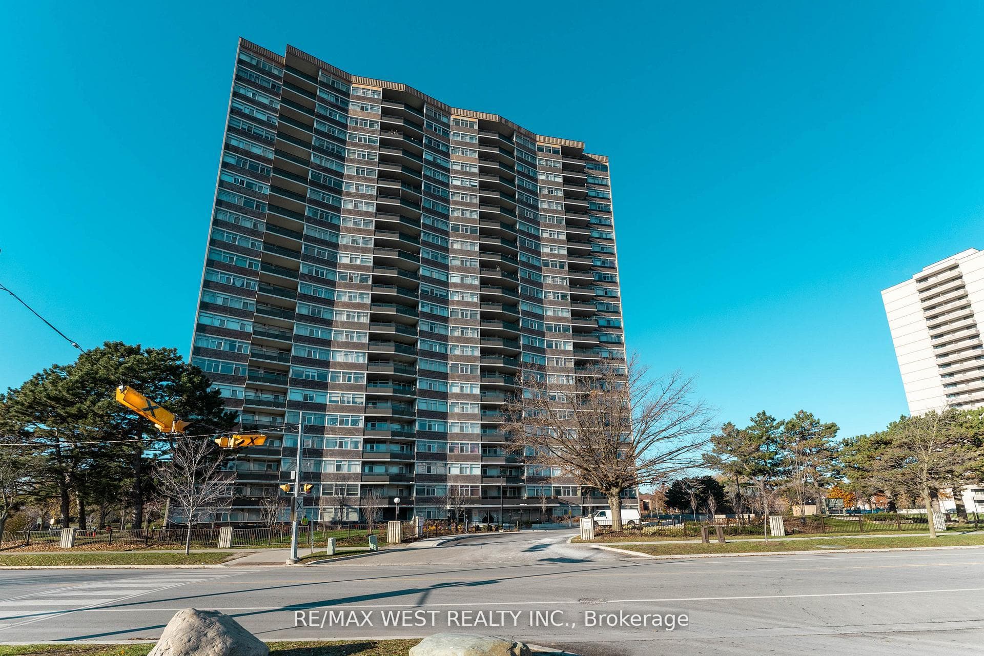 3151 Bridletowne Circle Unit 2307, Scarborough Village / Eglinton East, ON M1W 2T1 - Photo 1