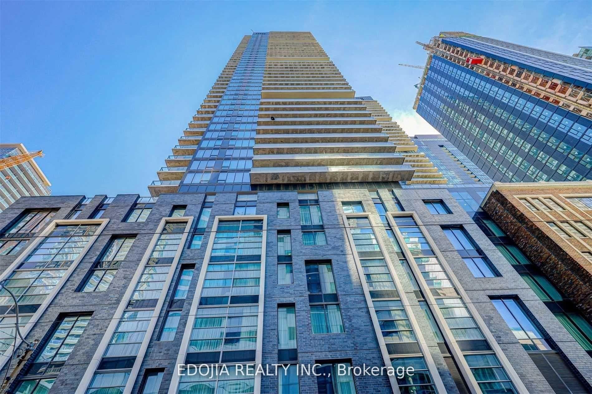 115 Blue Jays Way Unit 1705, Downtown Toronto / Waterfront, ON M5V 3T3 - Photo 1