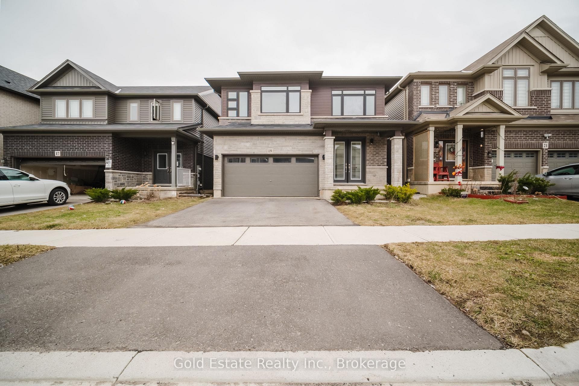 19 Mclaren Avenue, Brantford